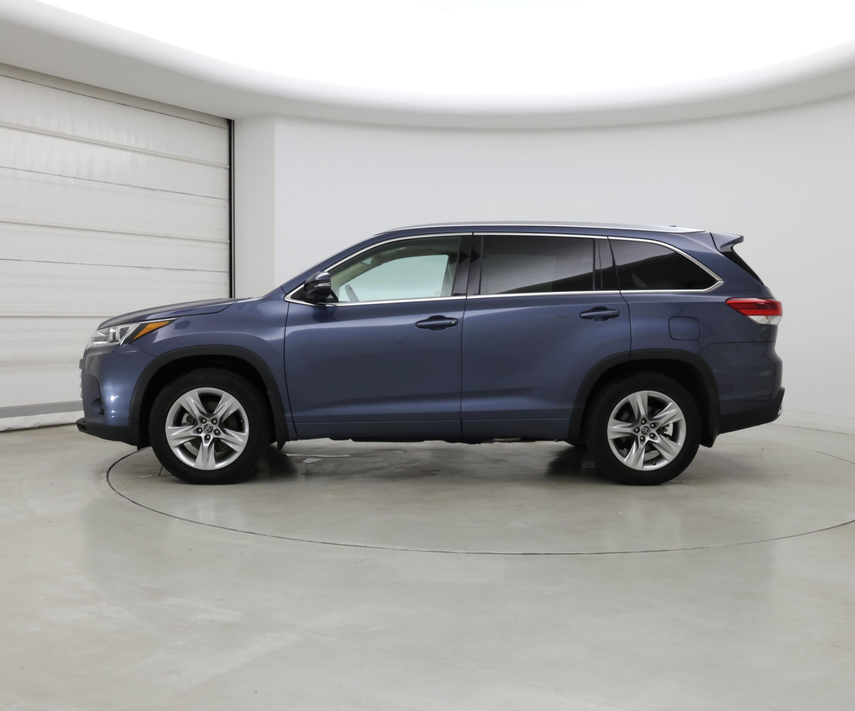 Thumbnail: 2017 Toyota Highlander - 3