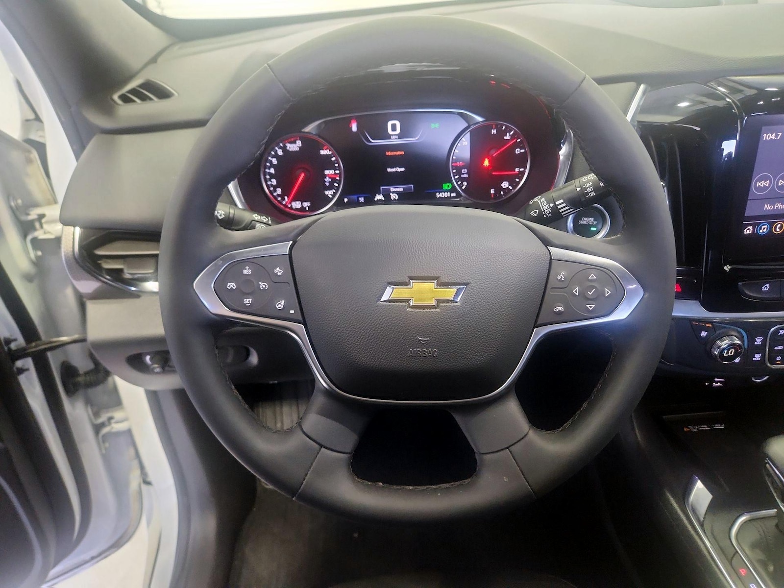 2023 Chevrolet Traverse Premier - Photo 11