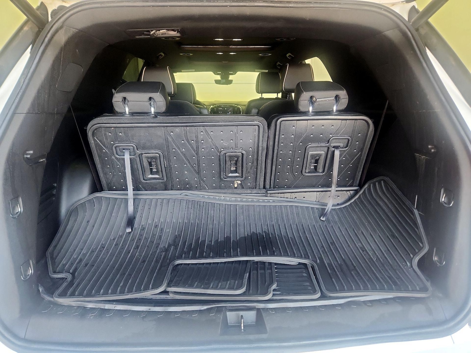2023 Chevrolet Traverse Premier - Photo 24