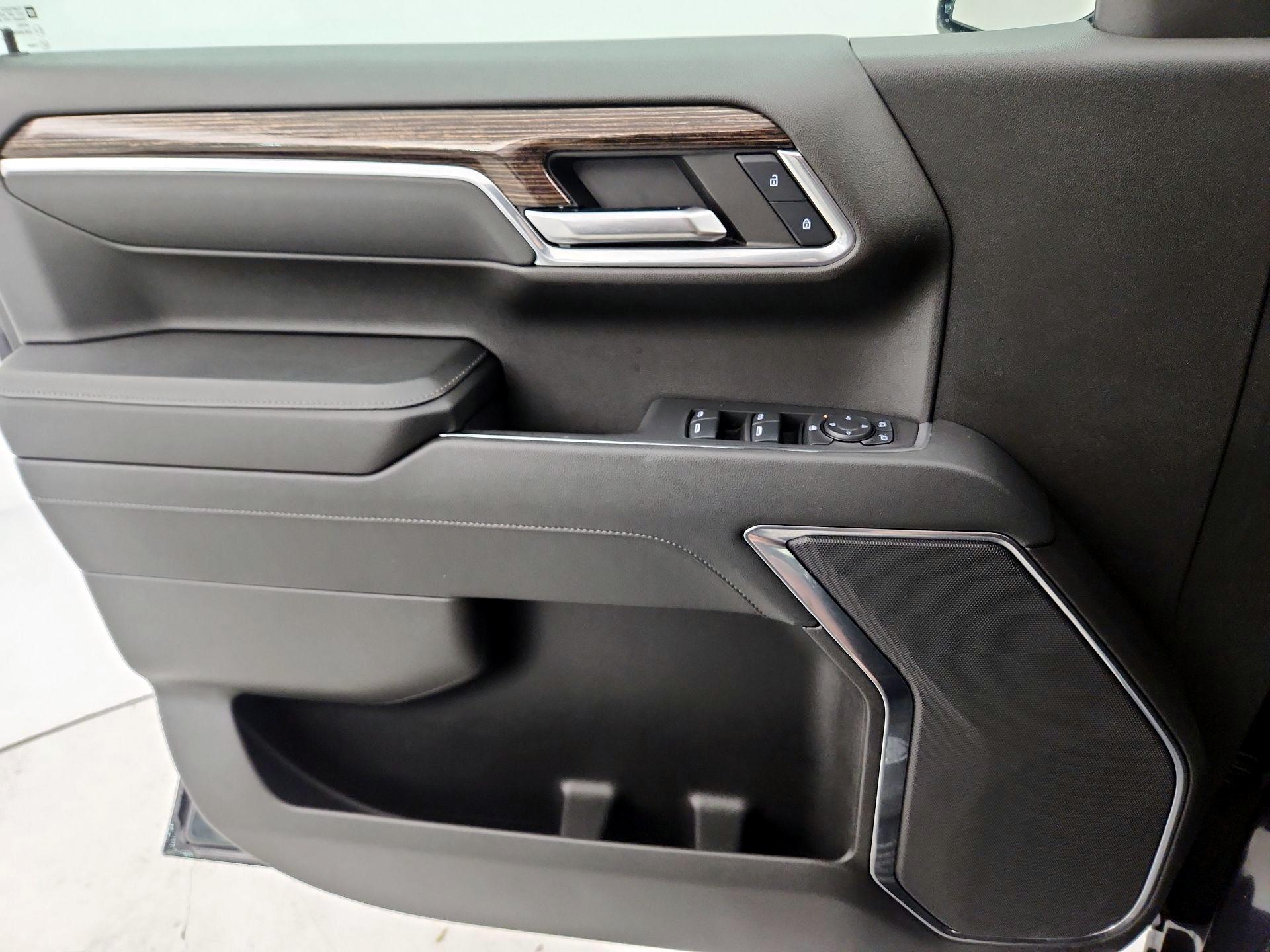 Thumbnail: 2024 GMC Sierra 1500 - 12