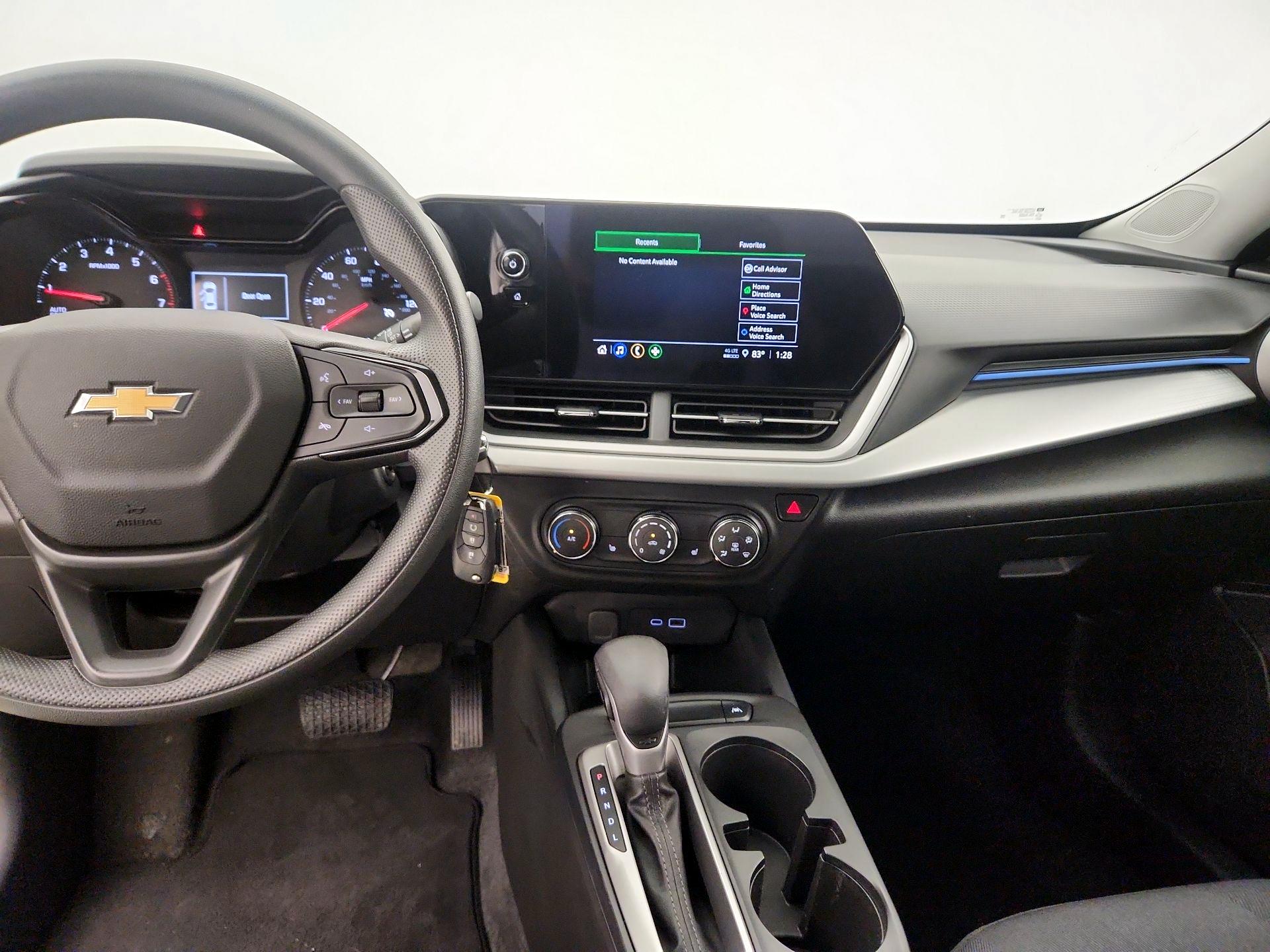 Thumbnail: 2025 Chevrolet Trax - 9