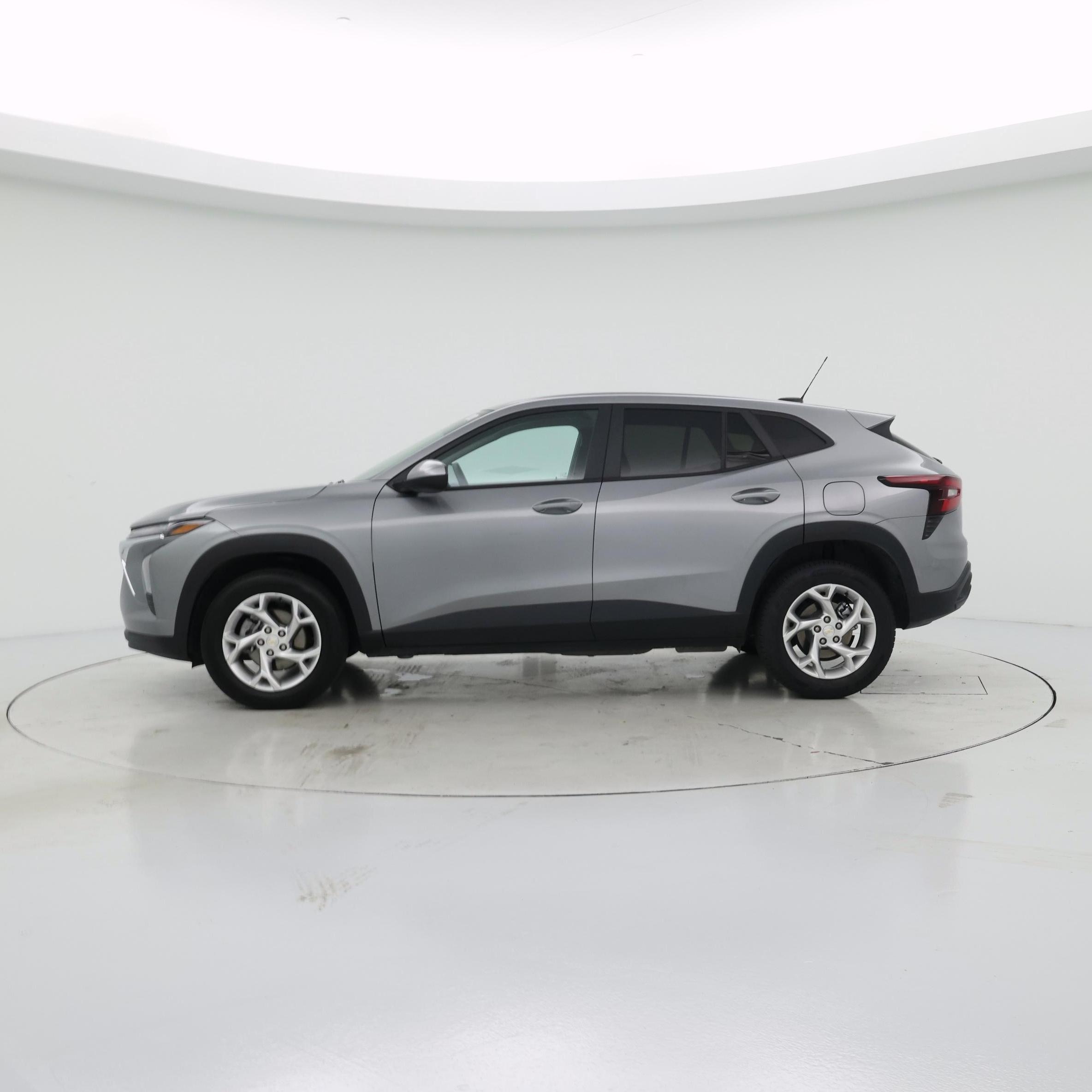 Thumbnail: 2025 Chevrolet Trax - 3