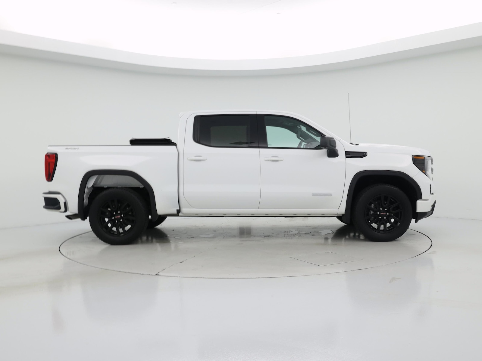 2024 GMC Sierra 1500 Elevation - Photo 8
