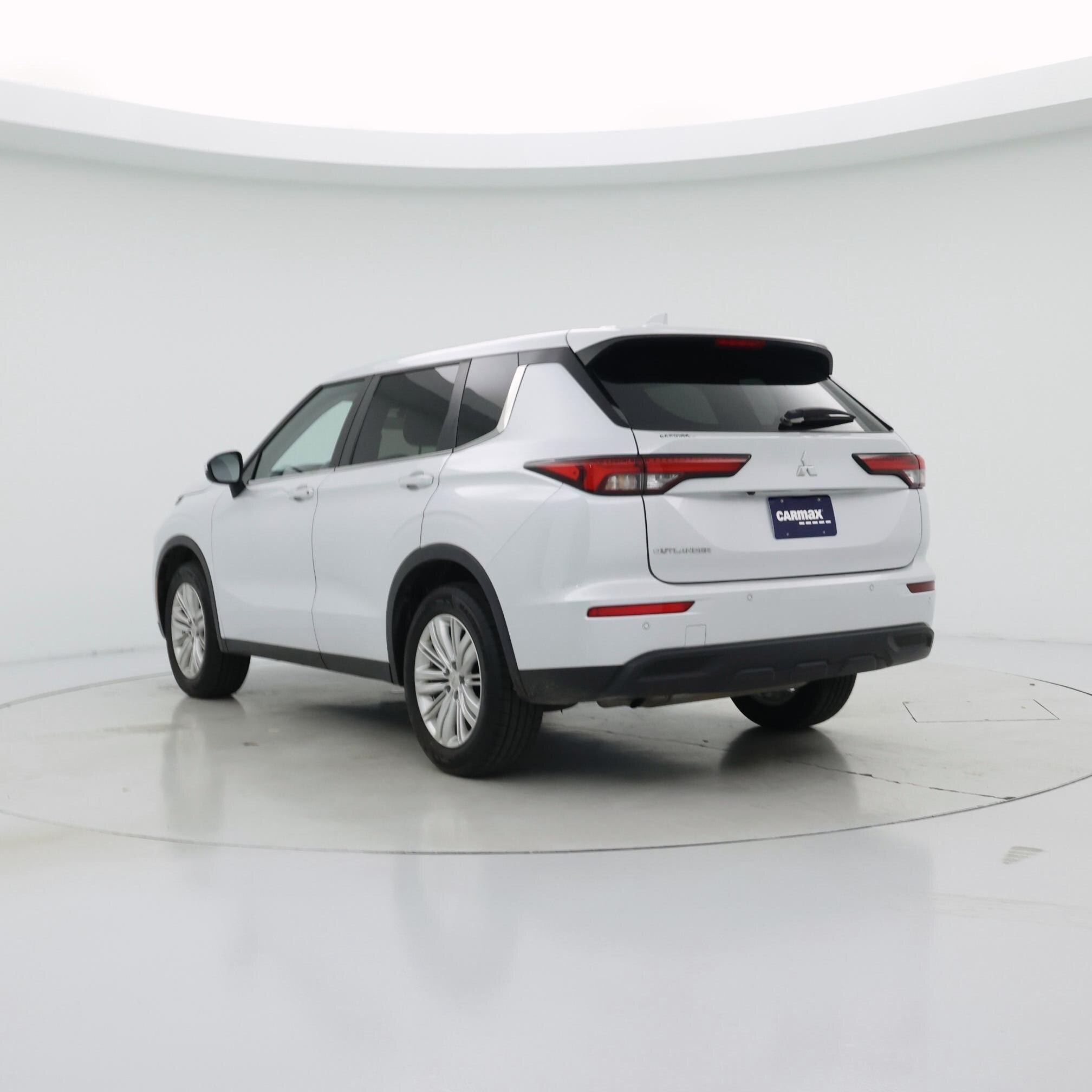 Thumbnail: 2024 Mitsubishi Outlander - 2