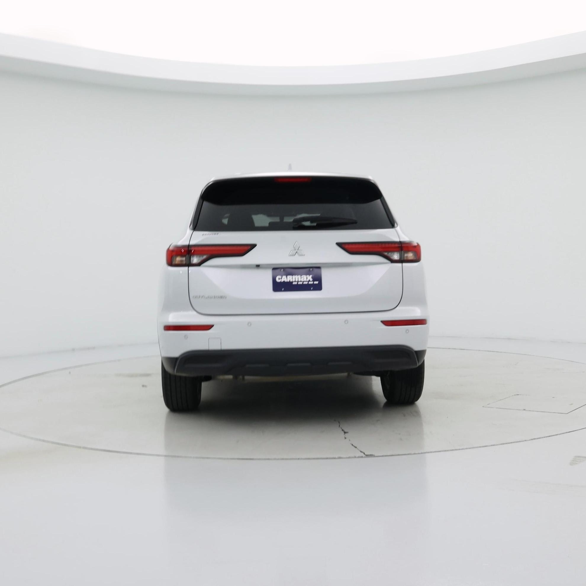 Thumbnail: 2024 Mitsubishi Outlander - 6