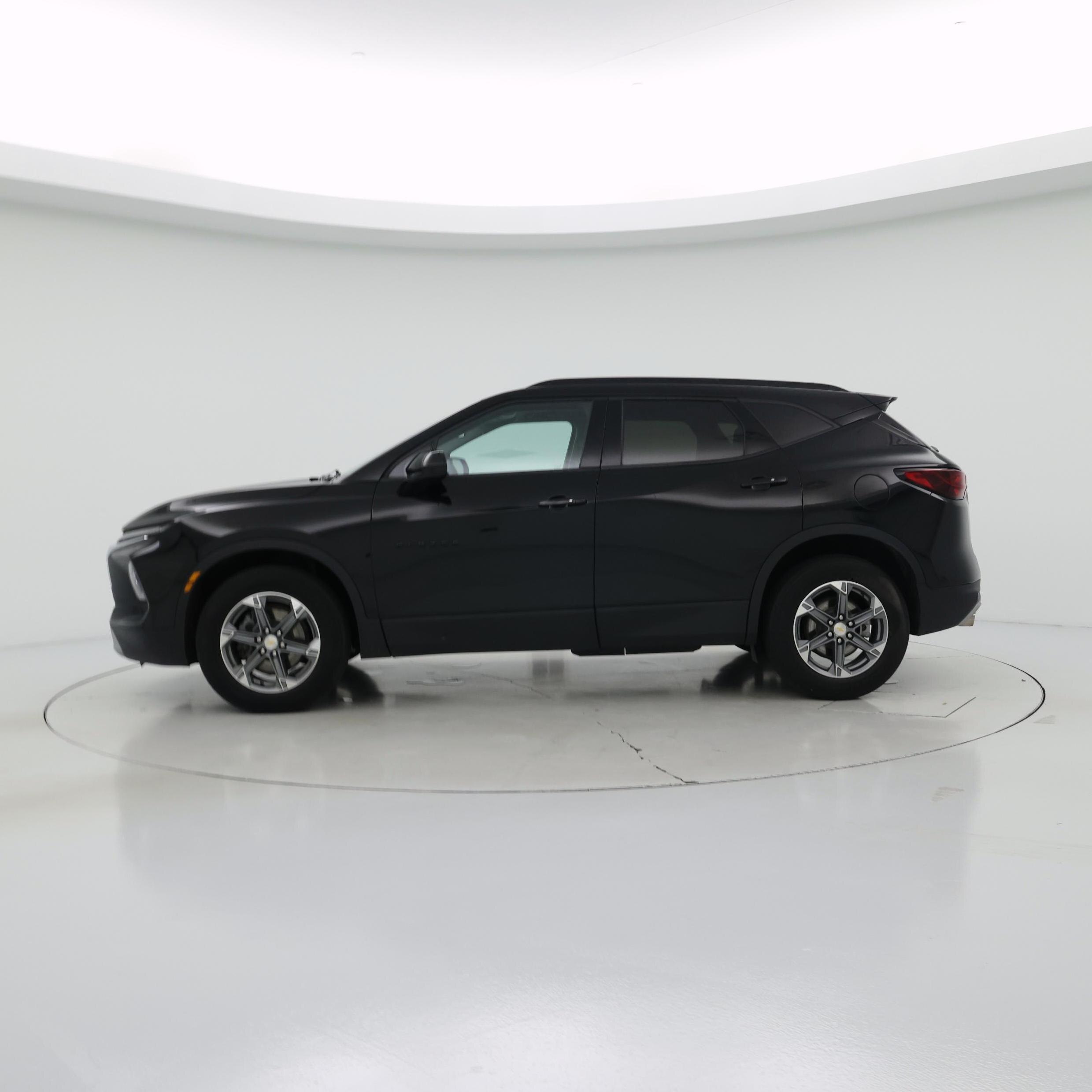 Thumbnail: 2023 Chevrolet Blazer - 3