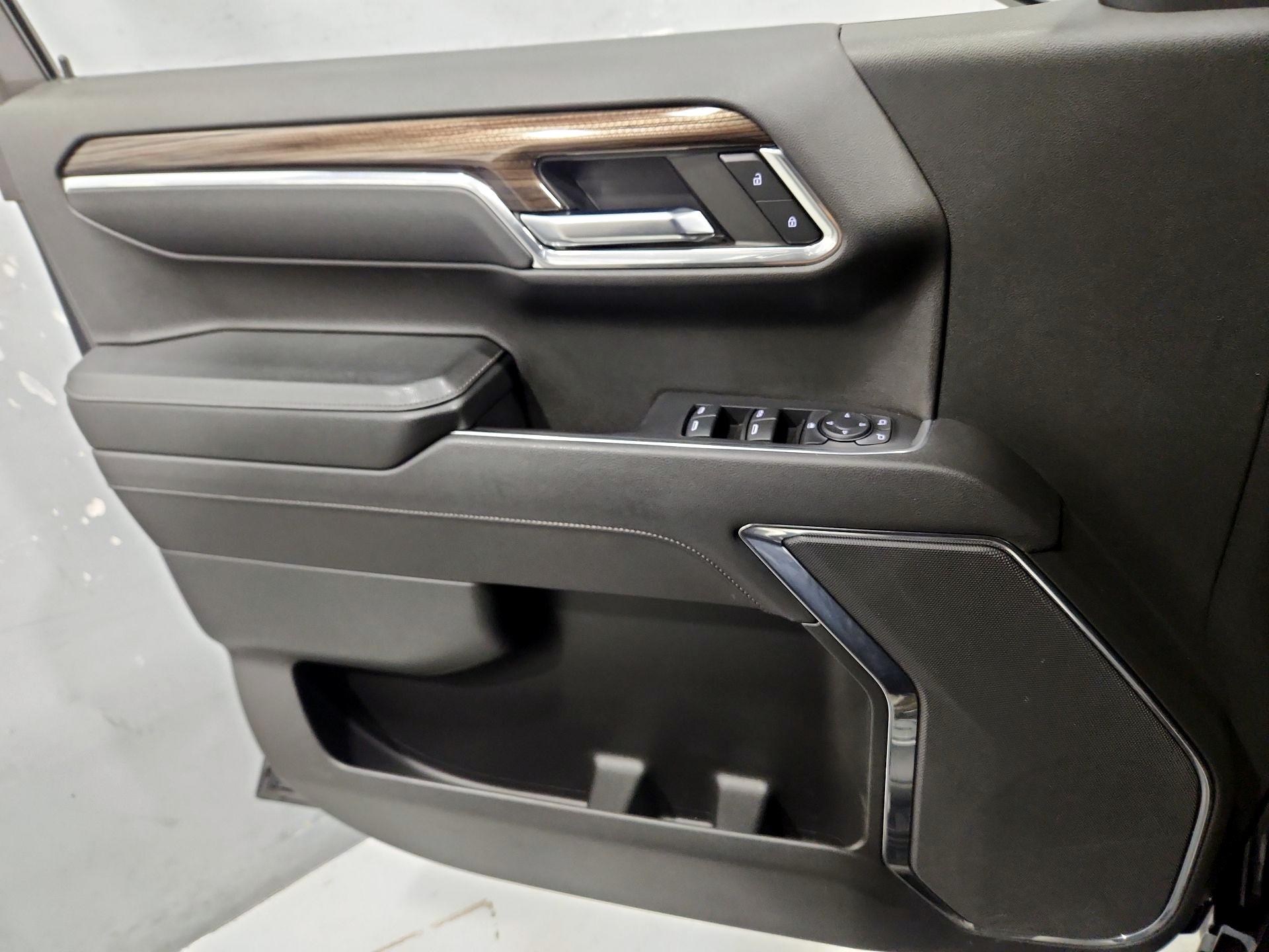 Thumbnail: 2023 Chevrolet Silverado 1500 - 12