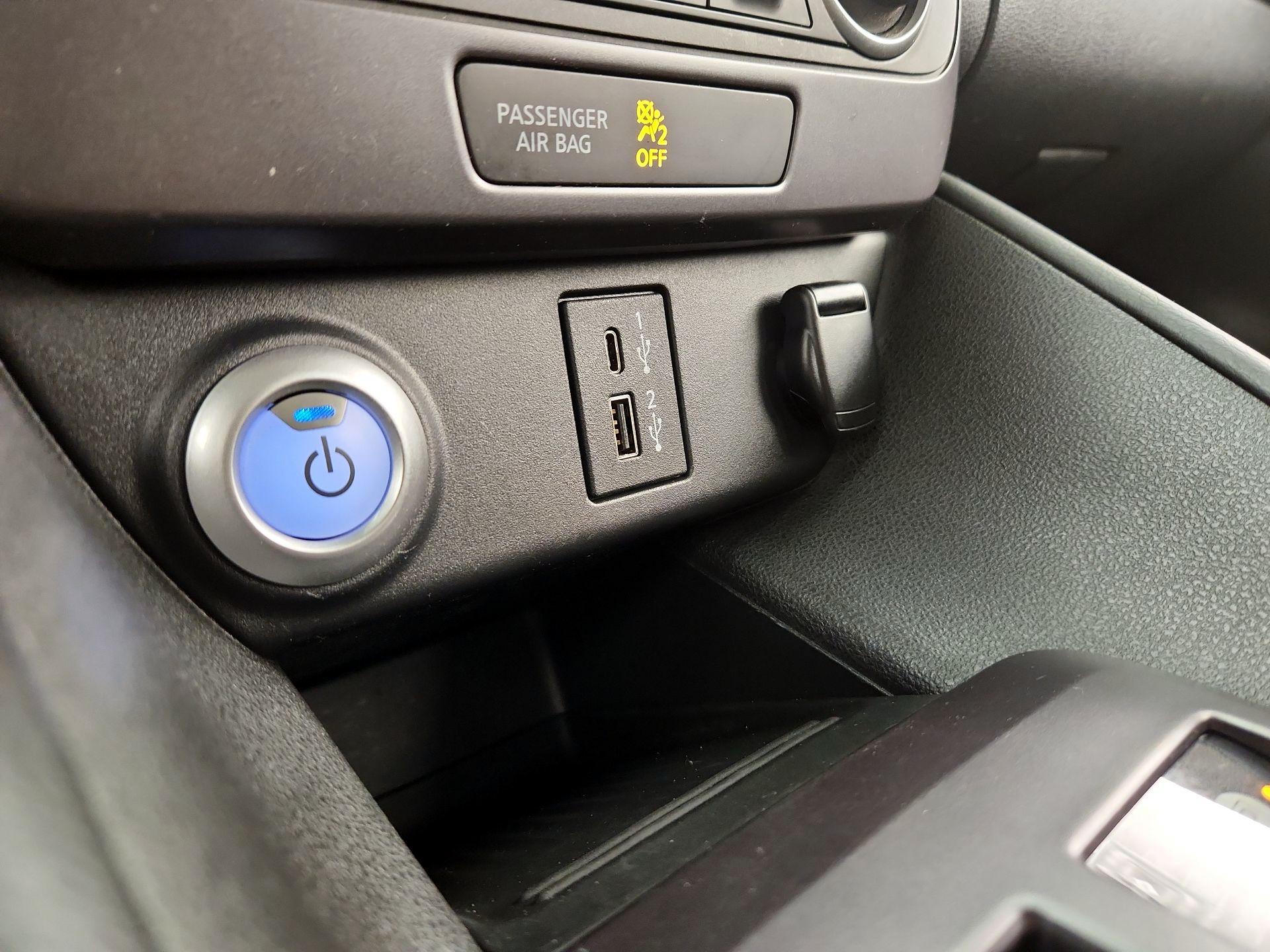 Thumbnail: 2023 Nissan Leaf - 18