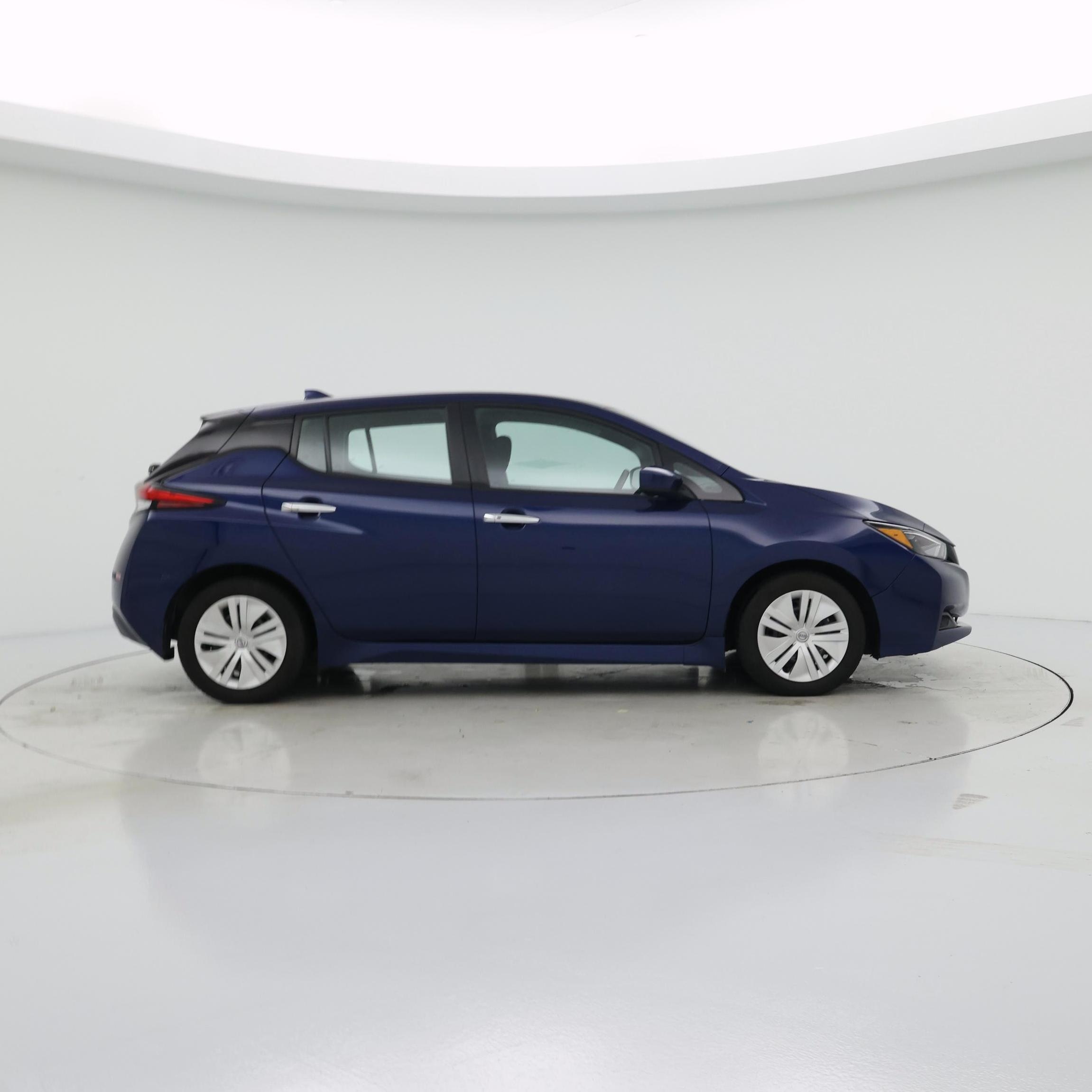 Thumbnail: 2023 Nissan Leaf - 7