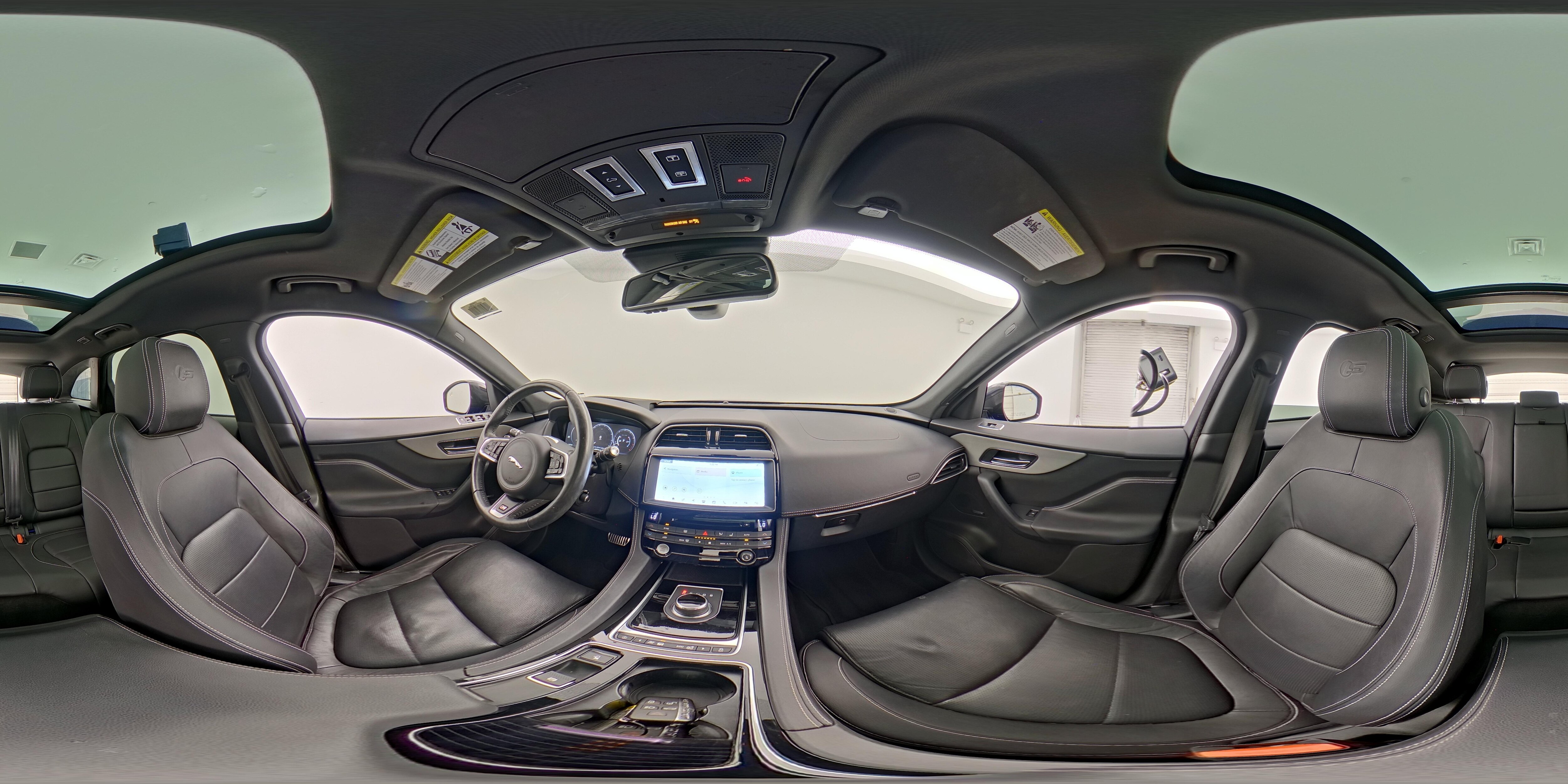 2018 Jaguar F-PACE S - Photo 26