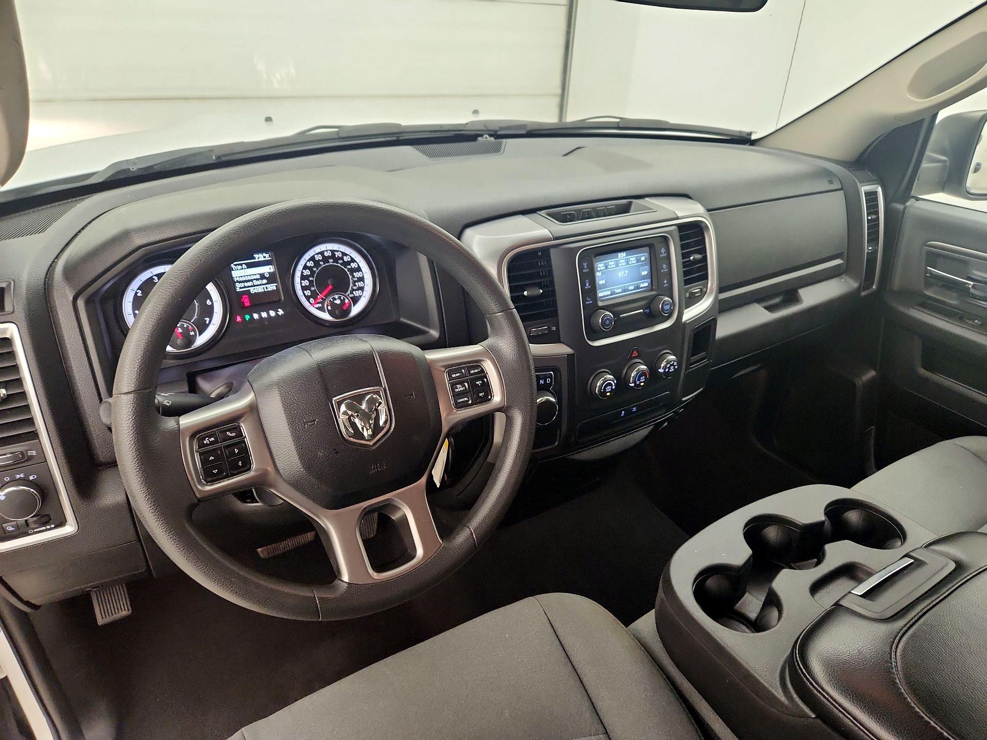 Thumbnail: 2024 RAM 1500 Classic - 9