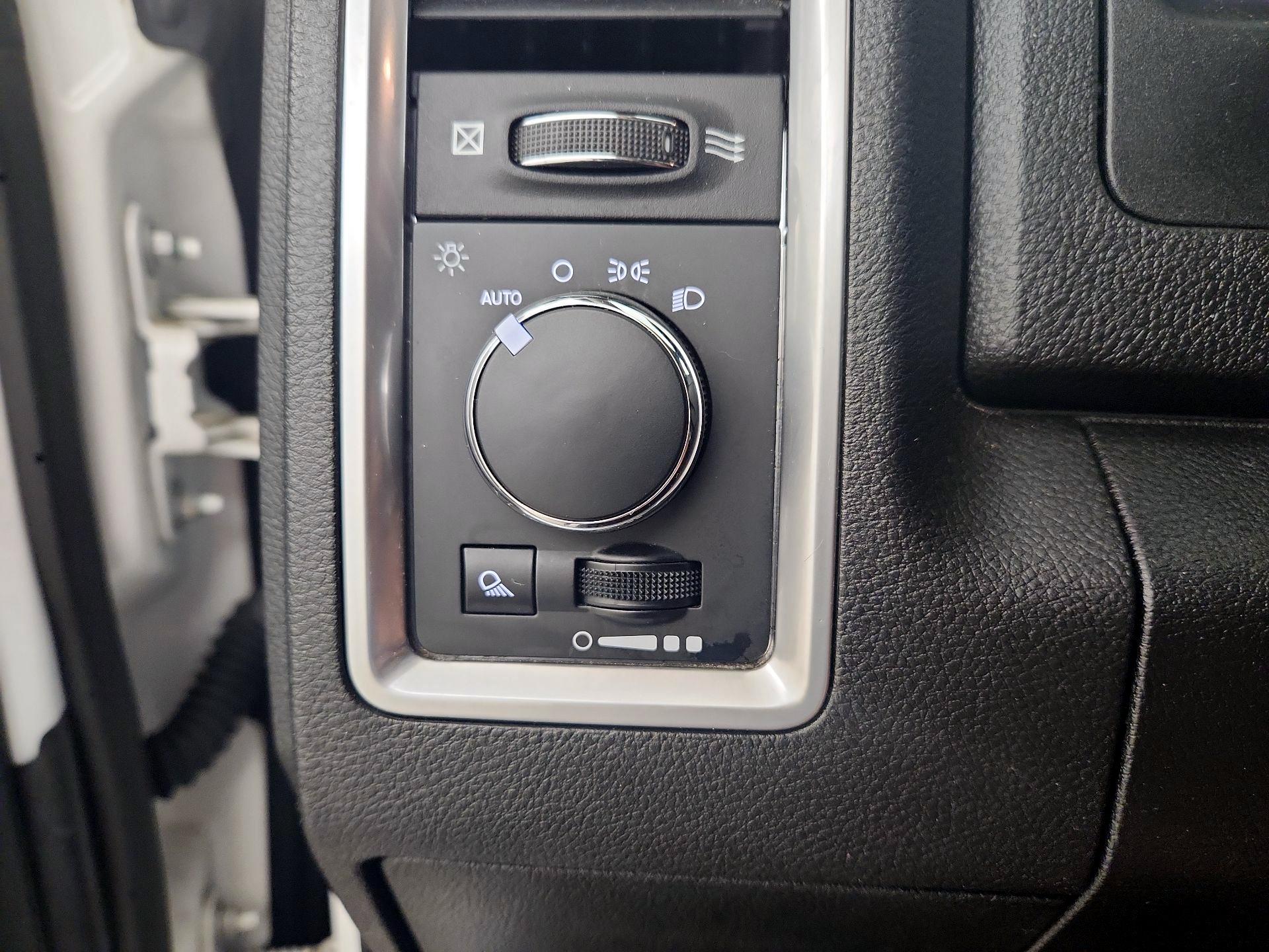 Thumbnail: 2024 RAM 1500 Classic - 13