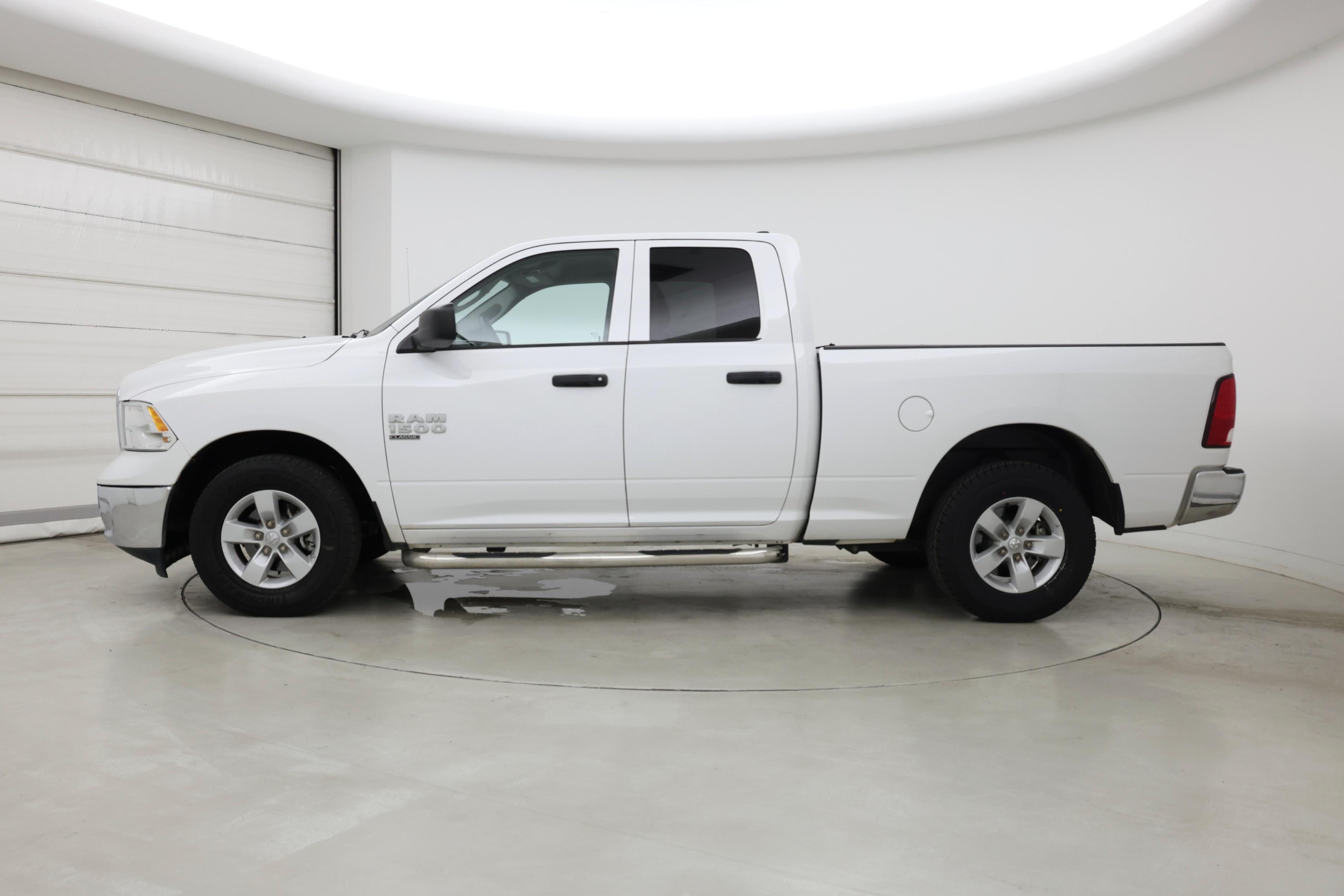 Thumbnail: 2024 RAM 1500 Classic - 3