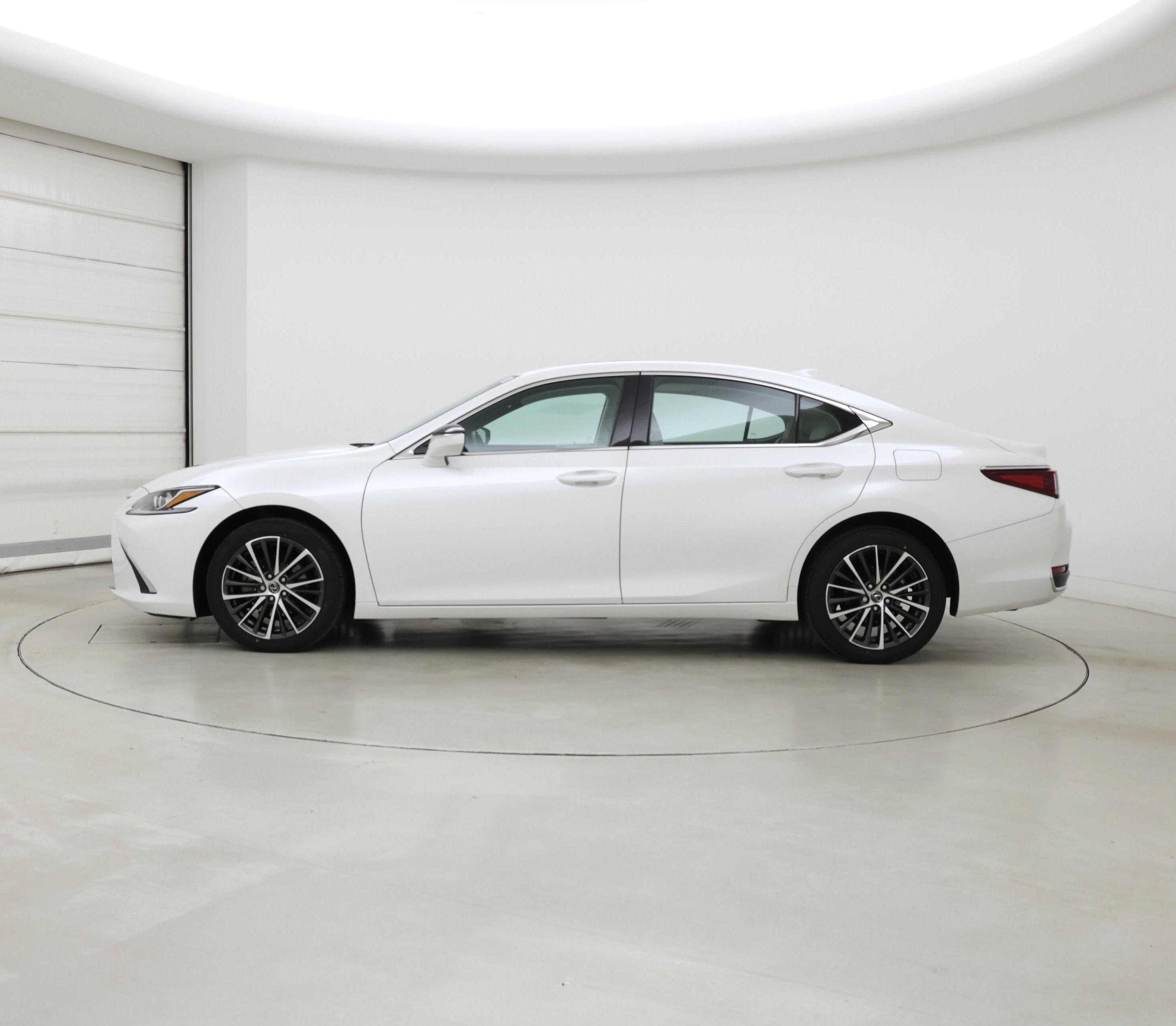 Thumbnail: 2023 Lexus ES - 3