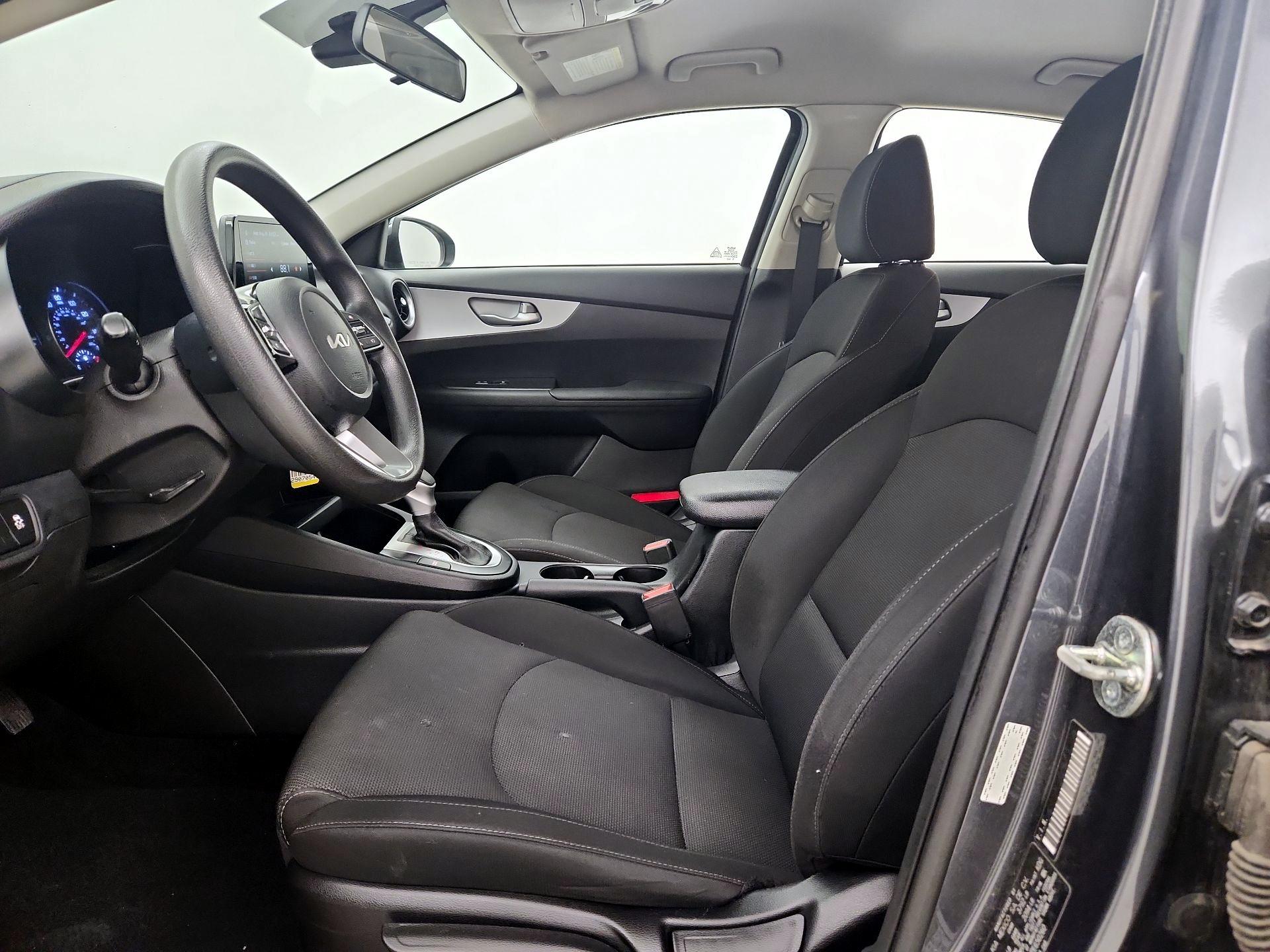 Thumbnail: 2023 Kia Forte - 11