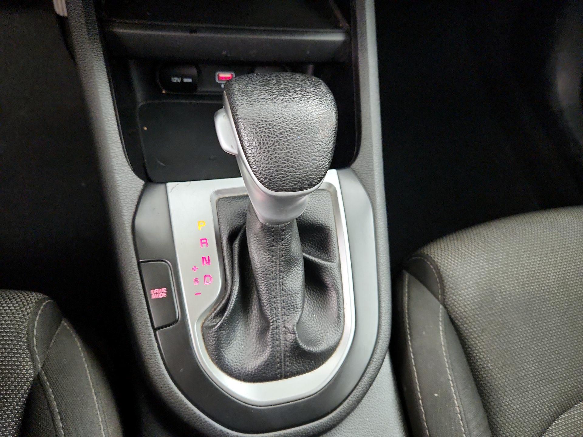 Thumbnail: 2023 Kia Forte - 17