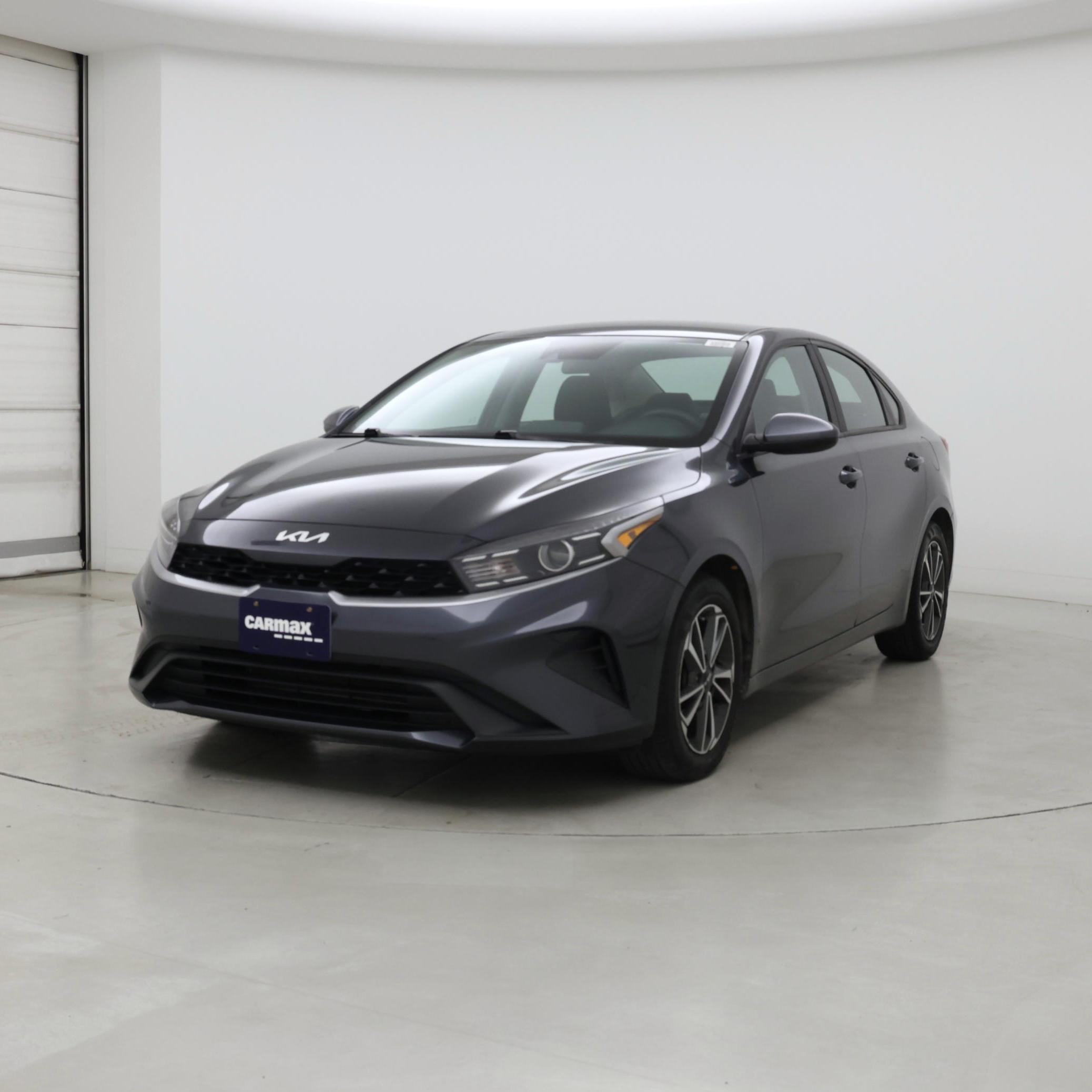 Thumbnail: 2023 Kia Forte - 4