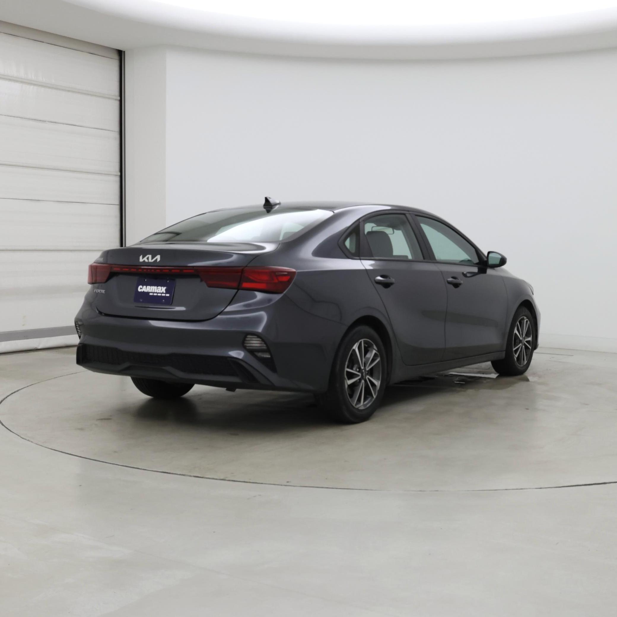 Thumbnail: 2023 Kia Forte - 8