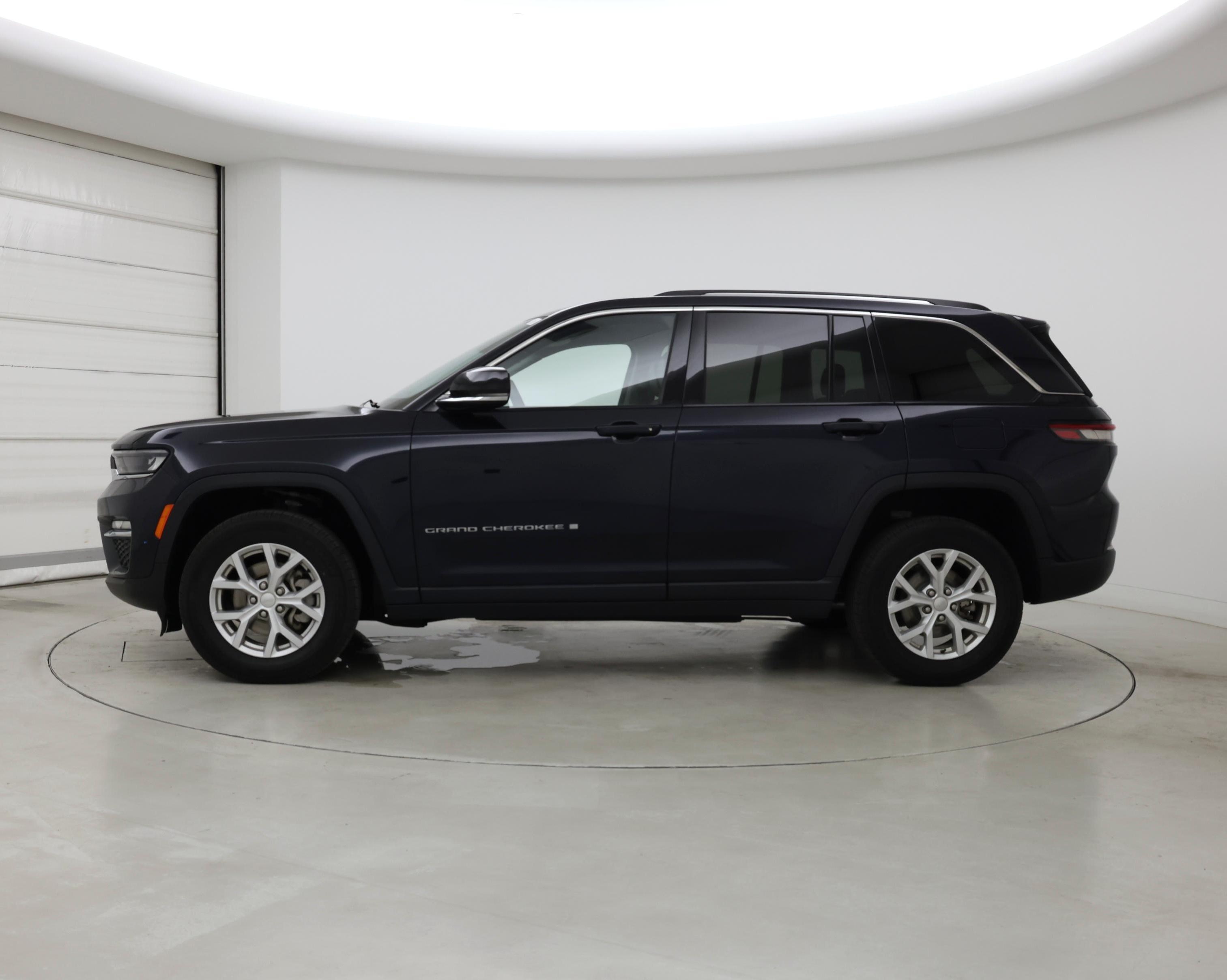 Thumbnail: 2023 Jeep Grand Cherokee - 3