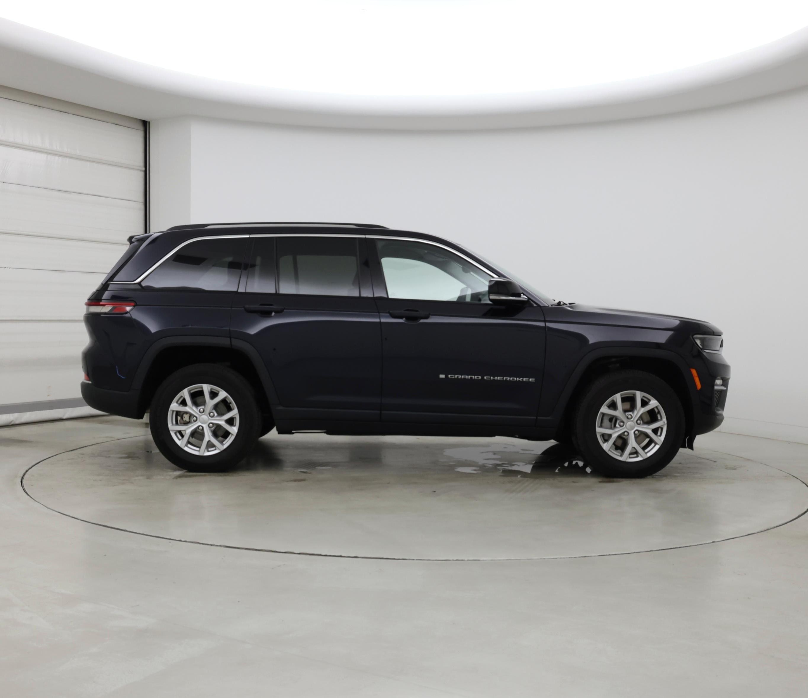 Thumbnail: 2023 Jeep Grand Cherokee - 7