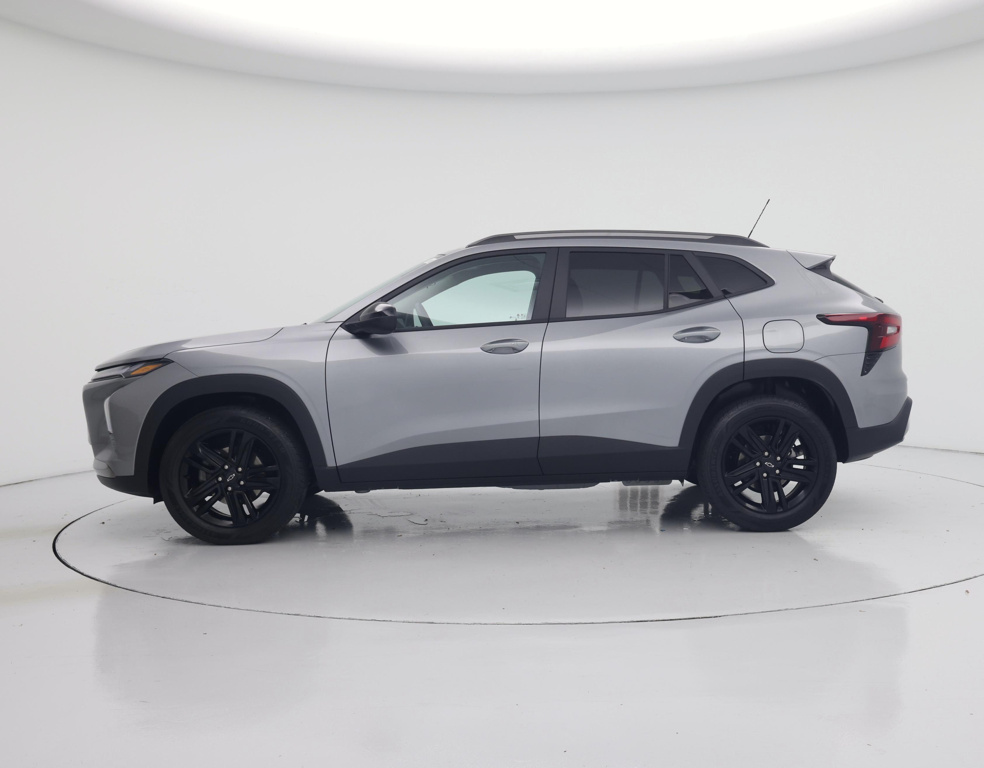 Thumbnail: 2025 Chevrolet Trax - 3