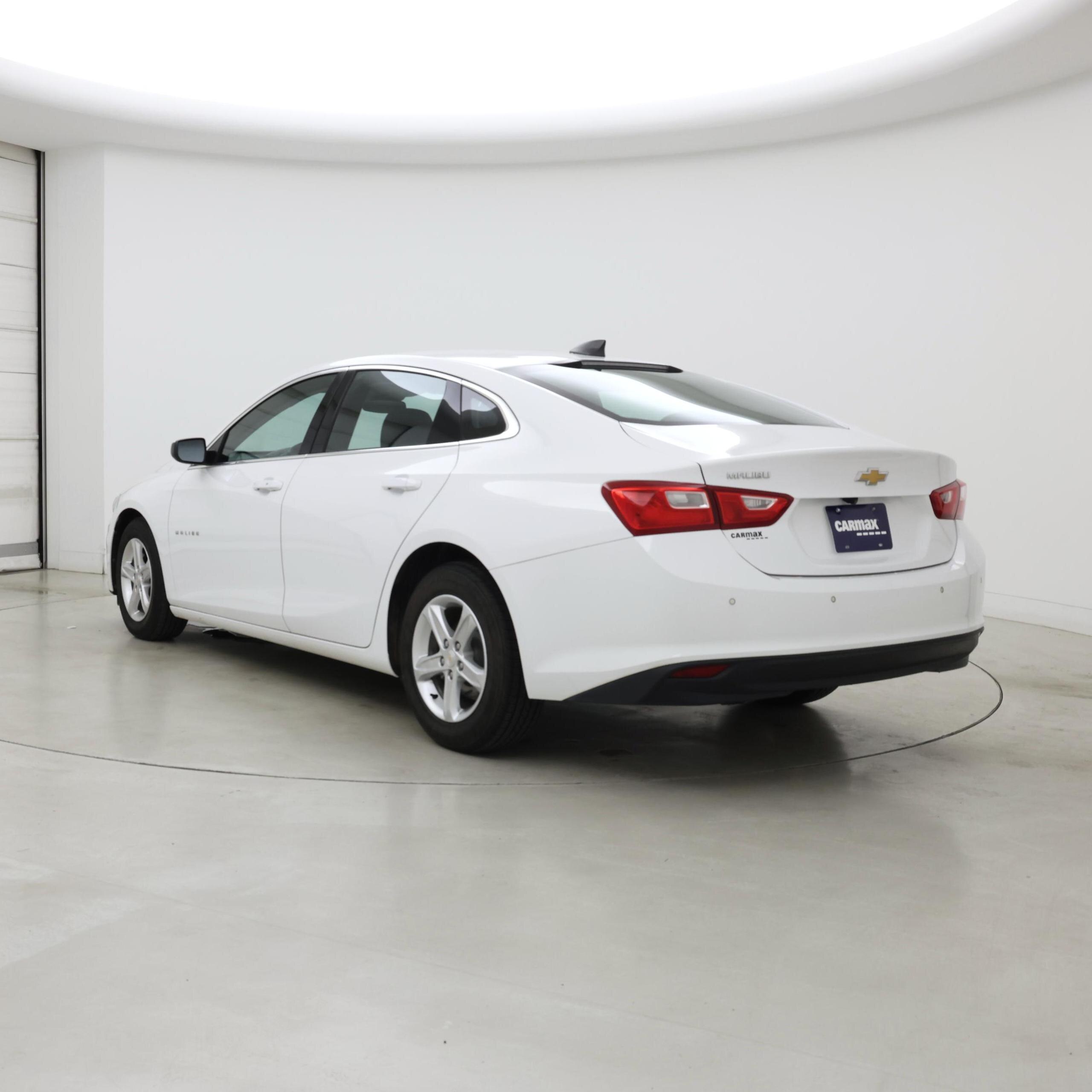 Thumbnail: 2024 Chevrolet Malibu - 2