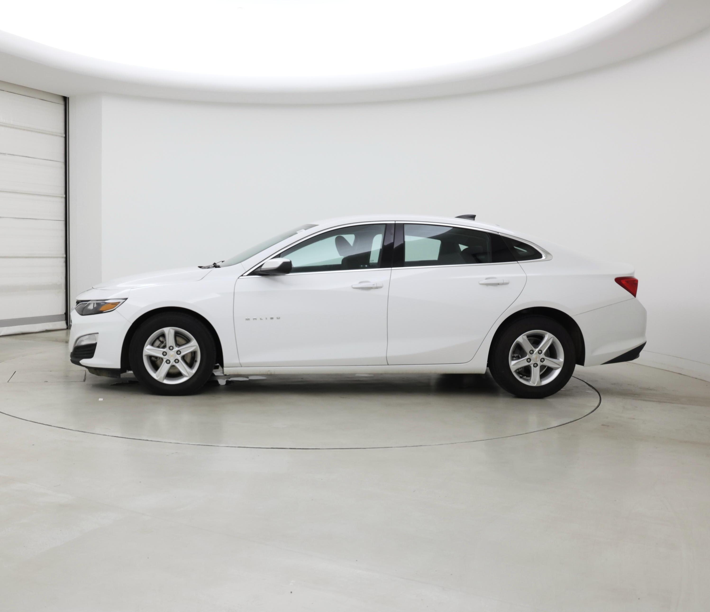 Thumbnail: 2024 Chevrolet Malibu - 3