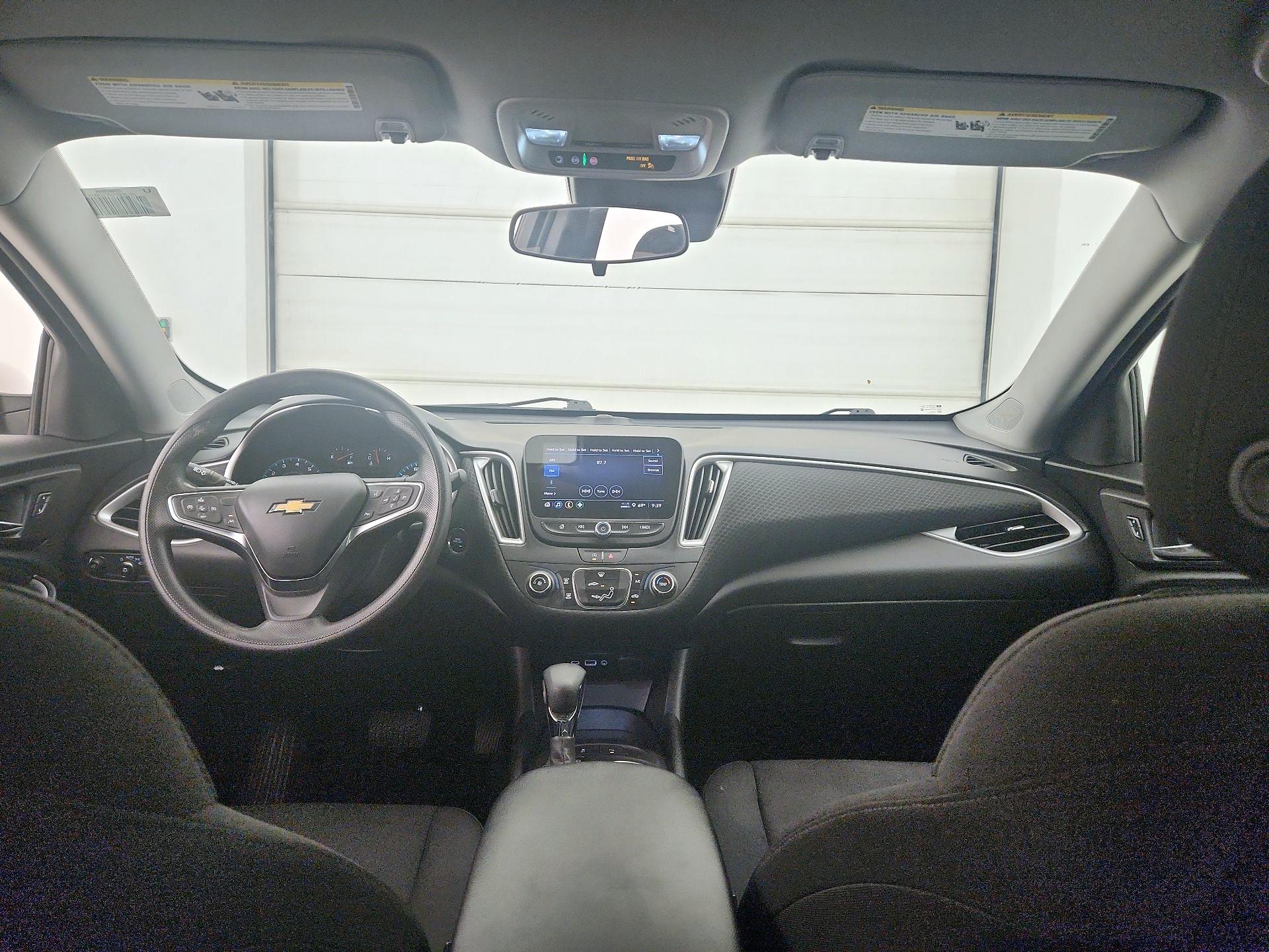 Thumbnail: 2024 Chevrolet Malibu - 9