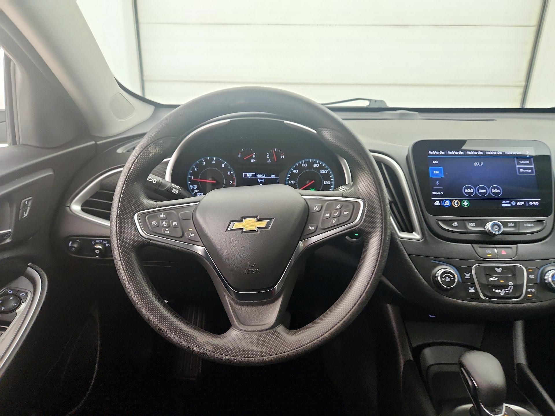 Thumbnail: 2024 Chevrolet Malibu - 10