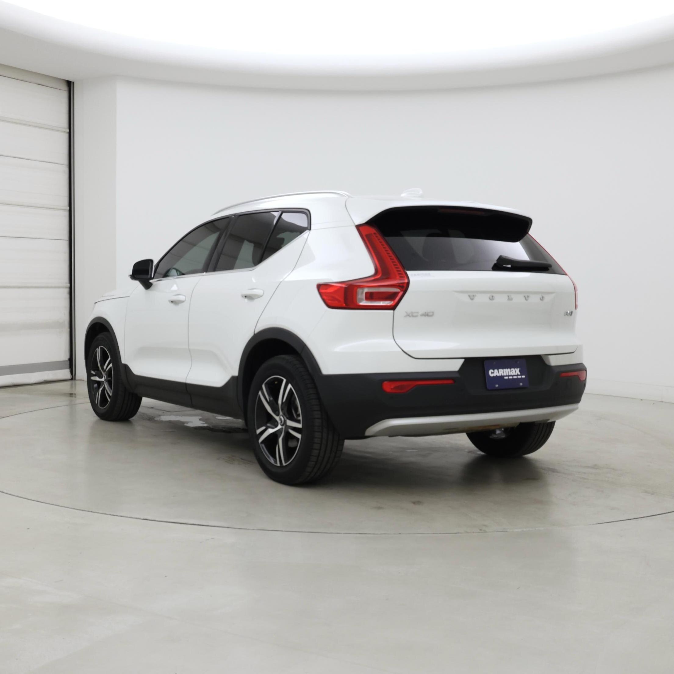 Thumbnail: 2025 Volvo XC40 - 2