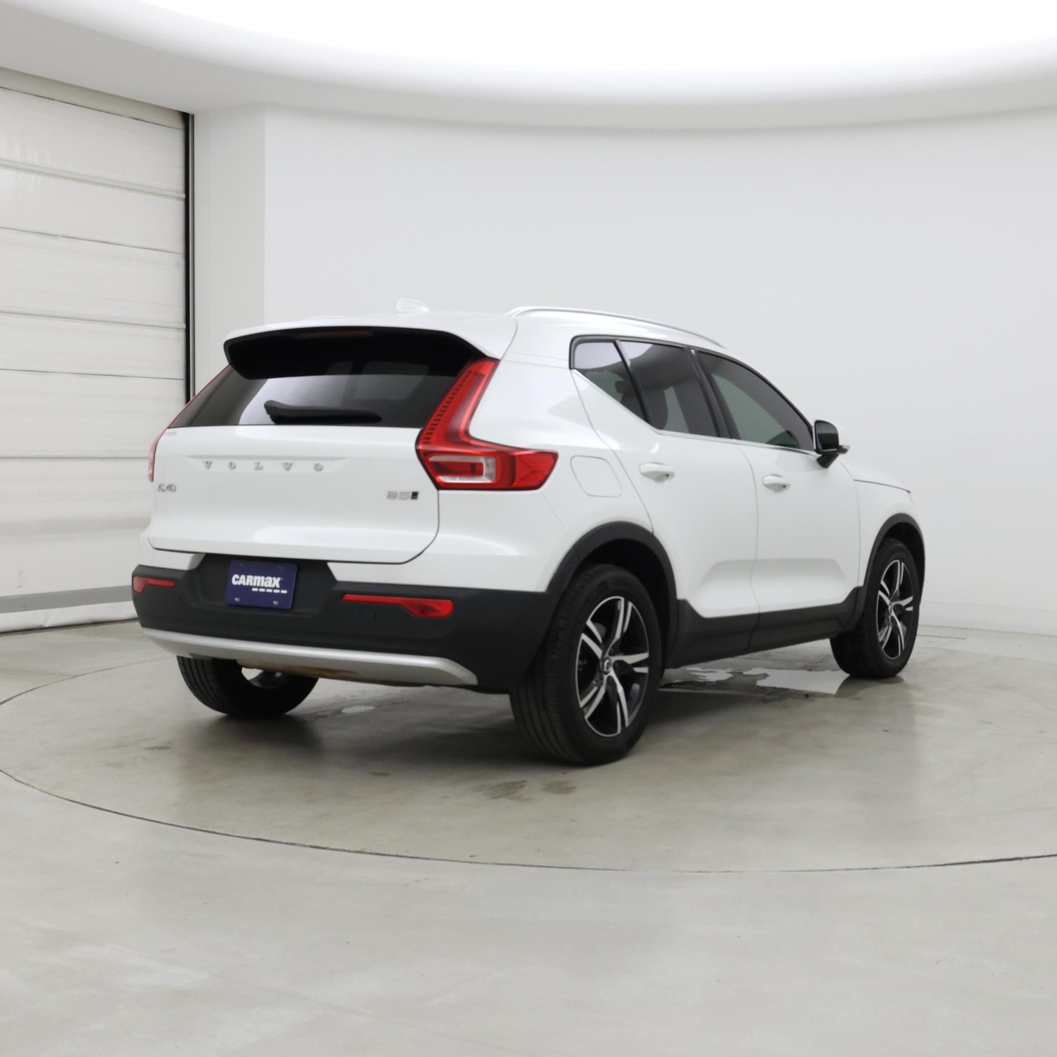 Thumbnail: 2025 Volvo XC40 - 8