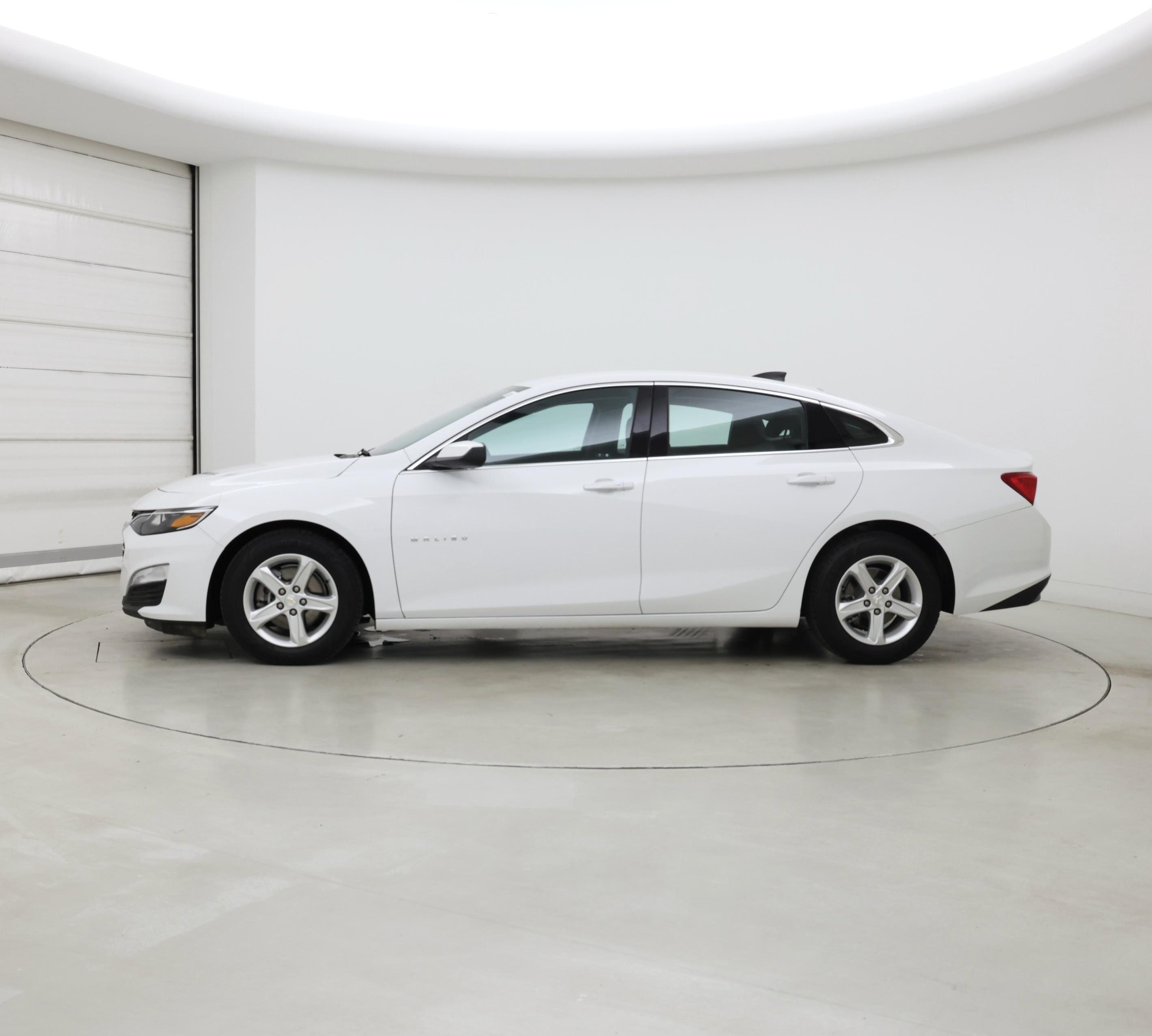 Thumbnail: 2023 Chevrolet Malibu - 3
