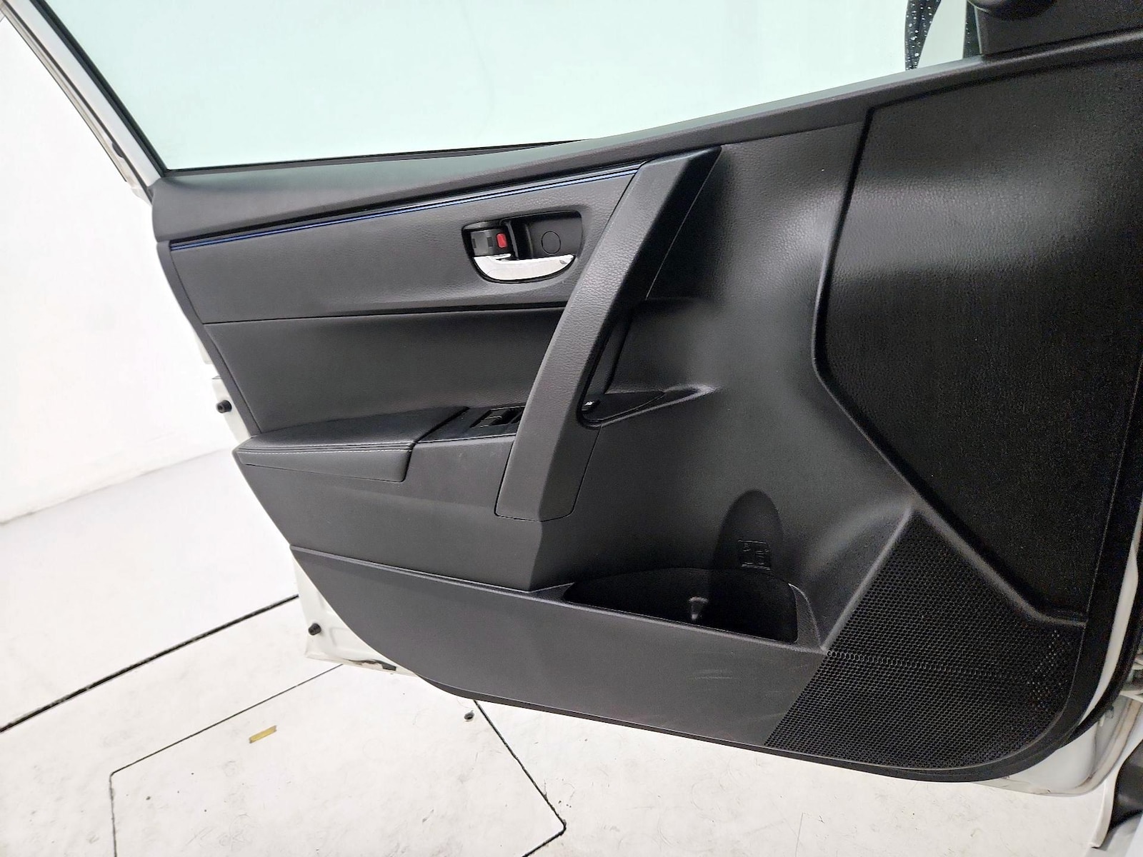 2017 Toyota Corolla SE - Photo 13
