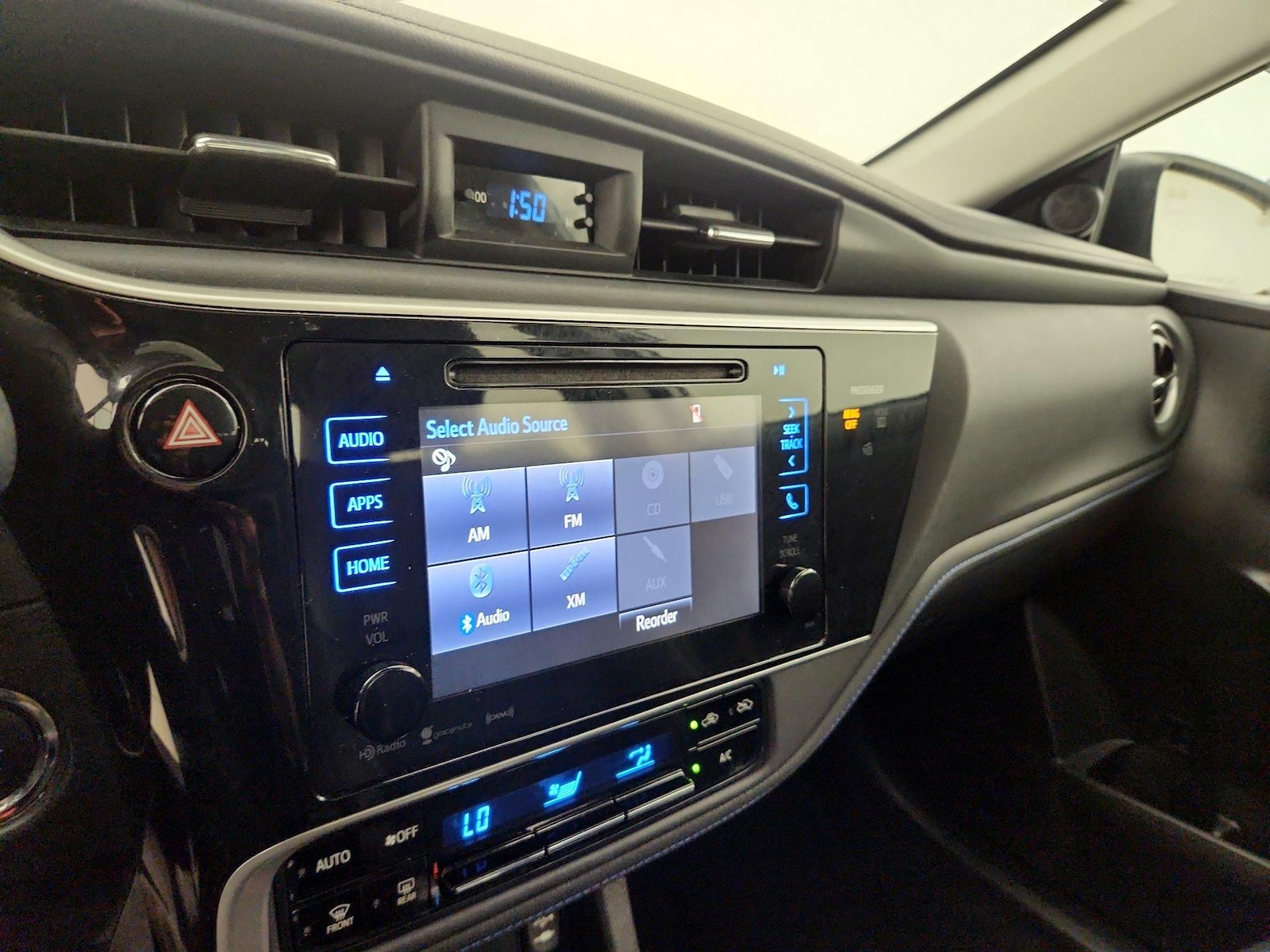 2017 Toyota Corolla SE - Photo 16