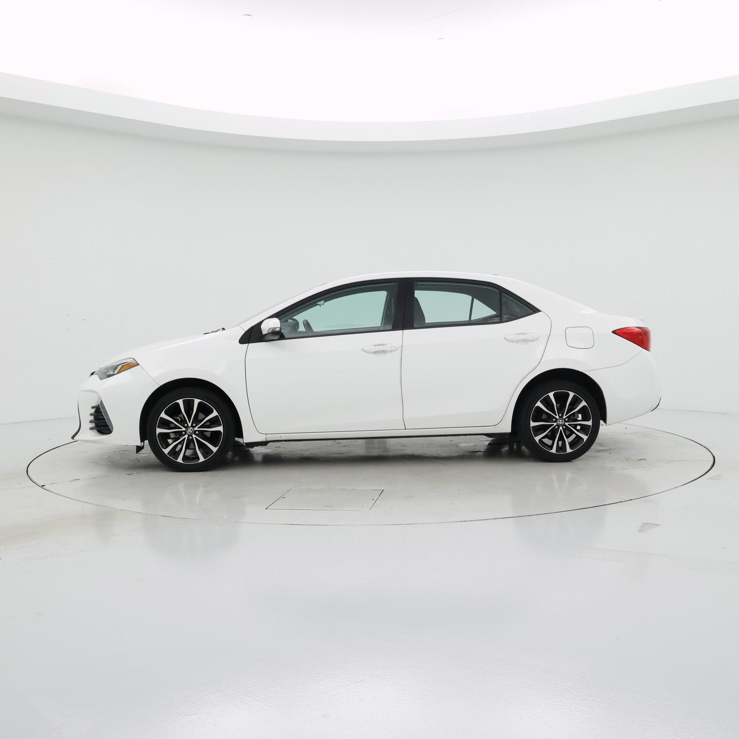Thumbnail: 2017 Toyota Corolla - 3