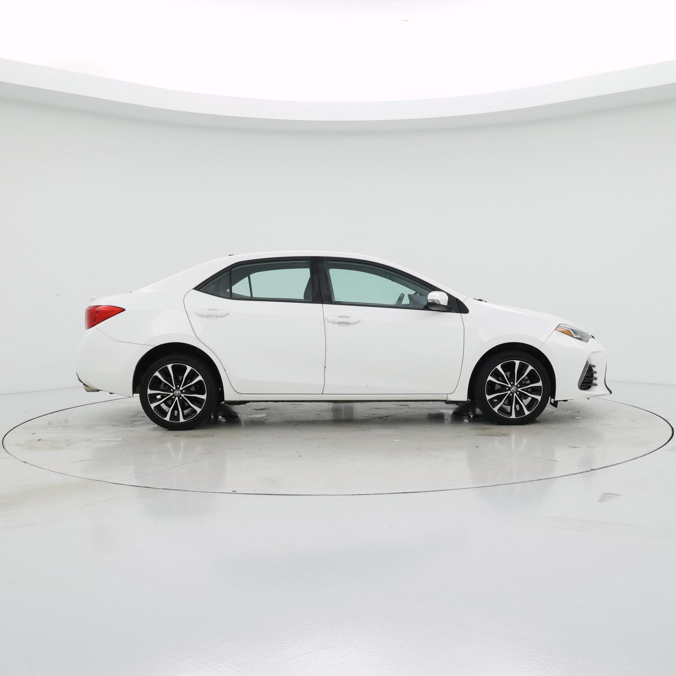 Thumbnail: 2017 Toyota Corolla - 7