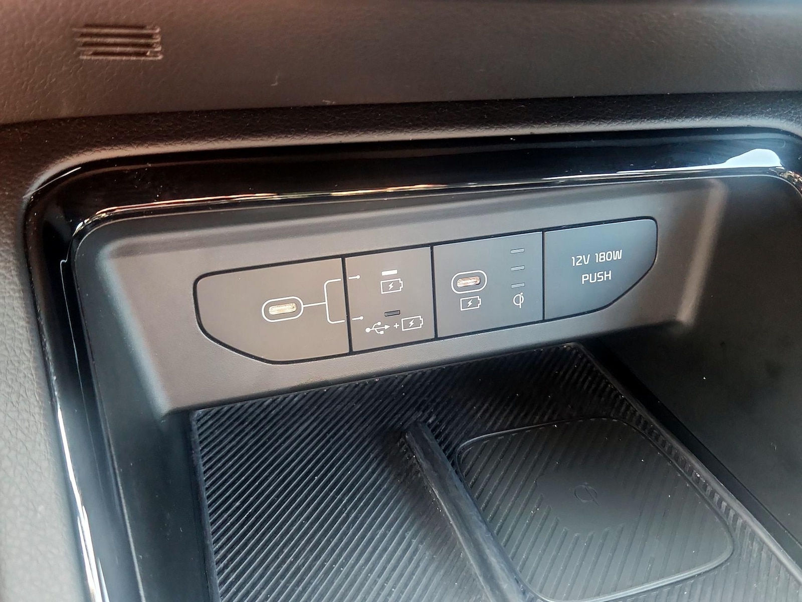 2025 Kia K5 GT-Line - Photo 20