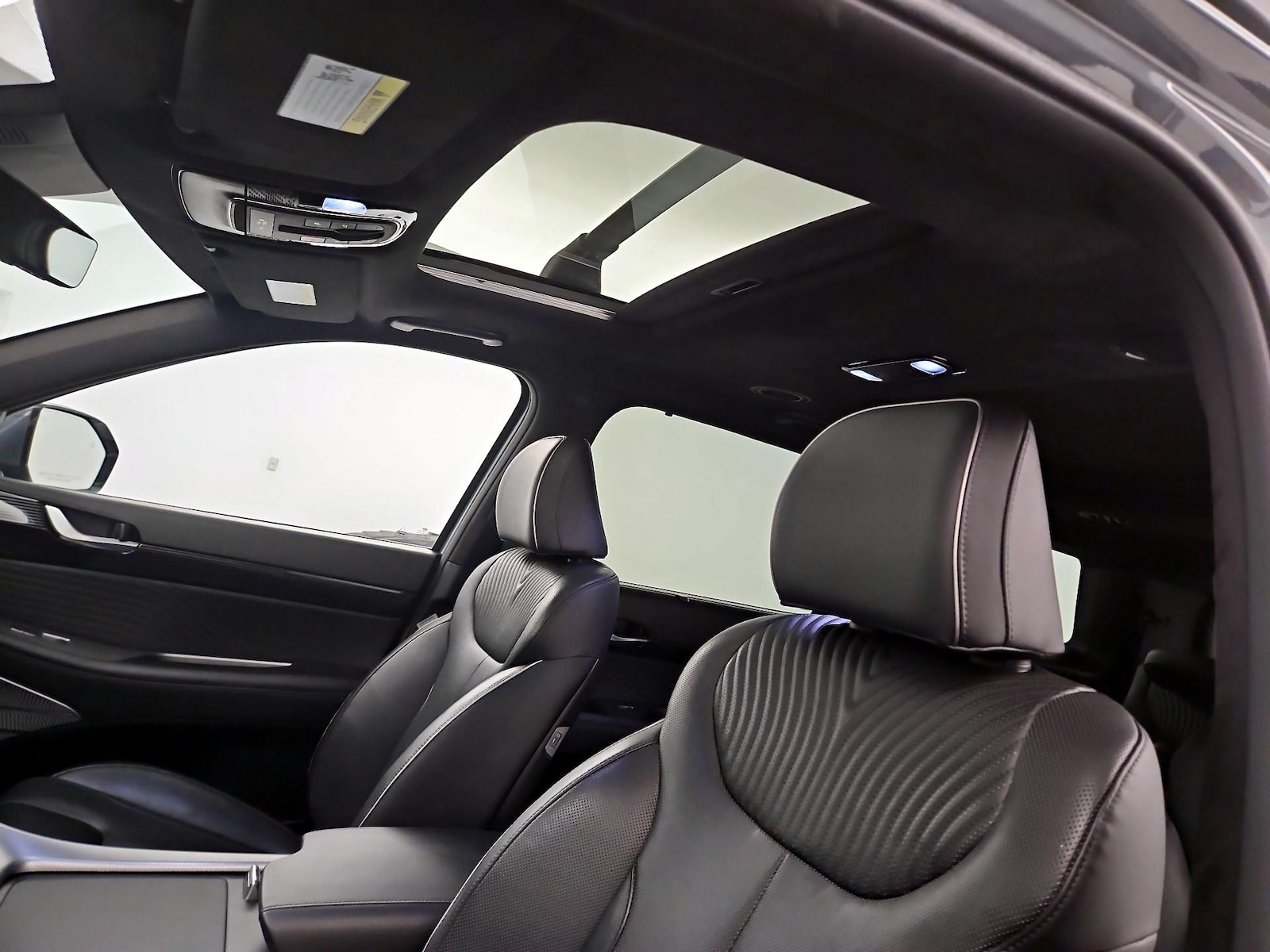 Sunroof(s) & Skylight(s)