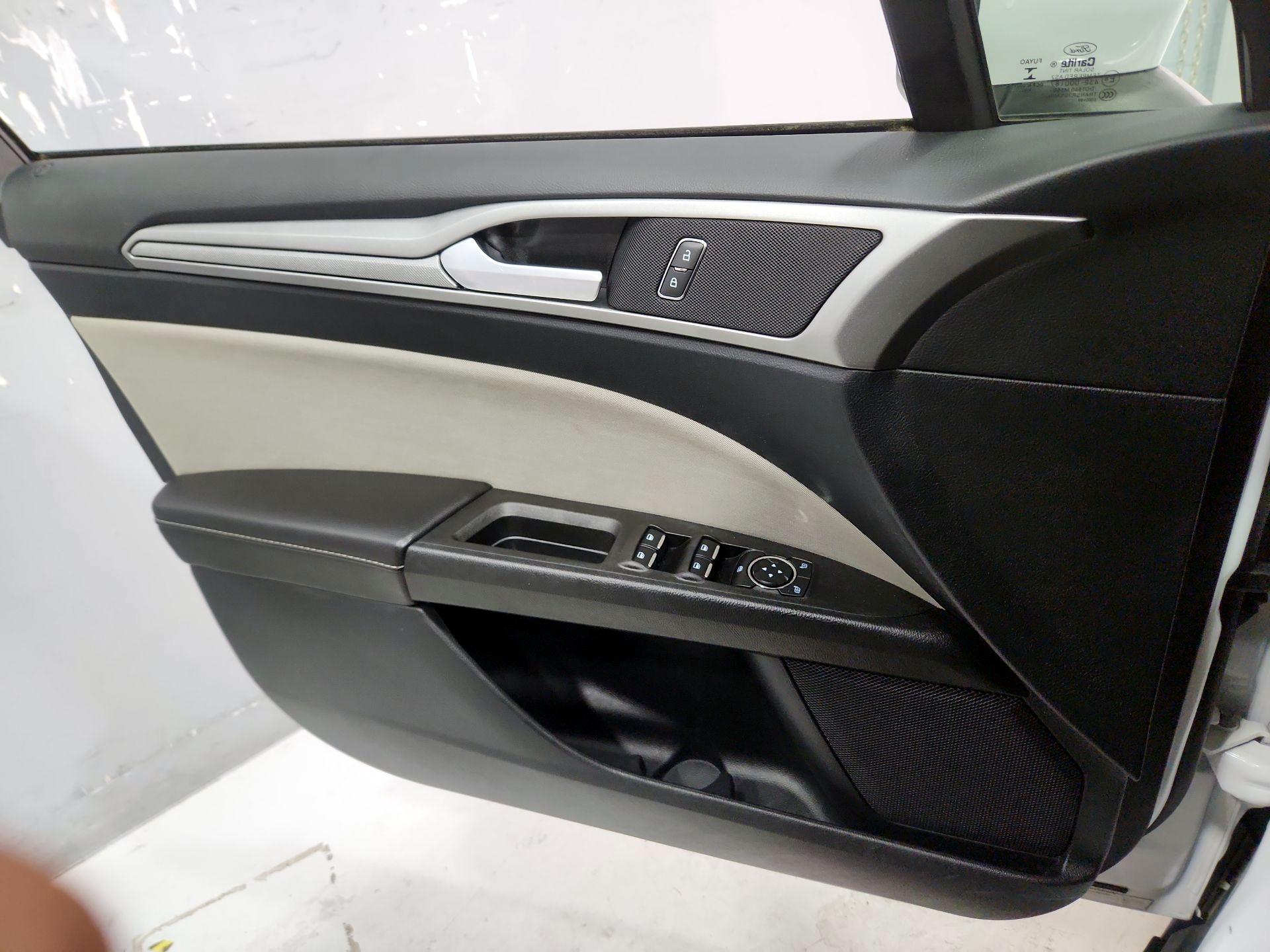 Thumbnail: 2020 Ford Fusion - 12