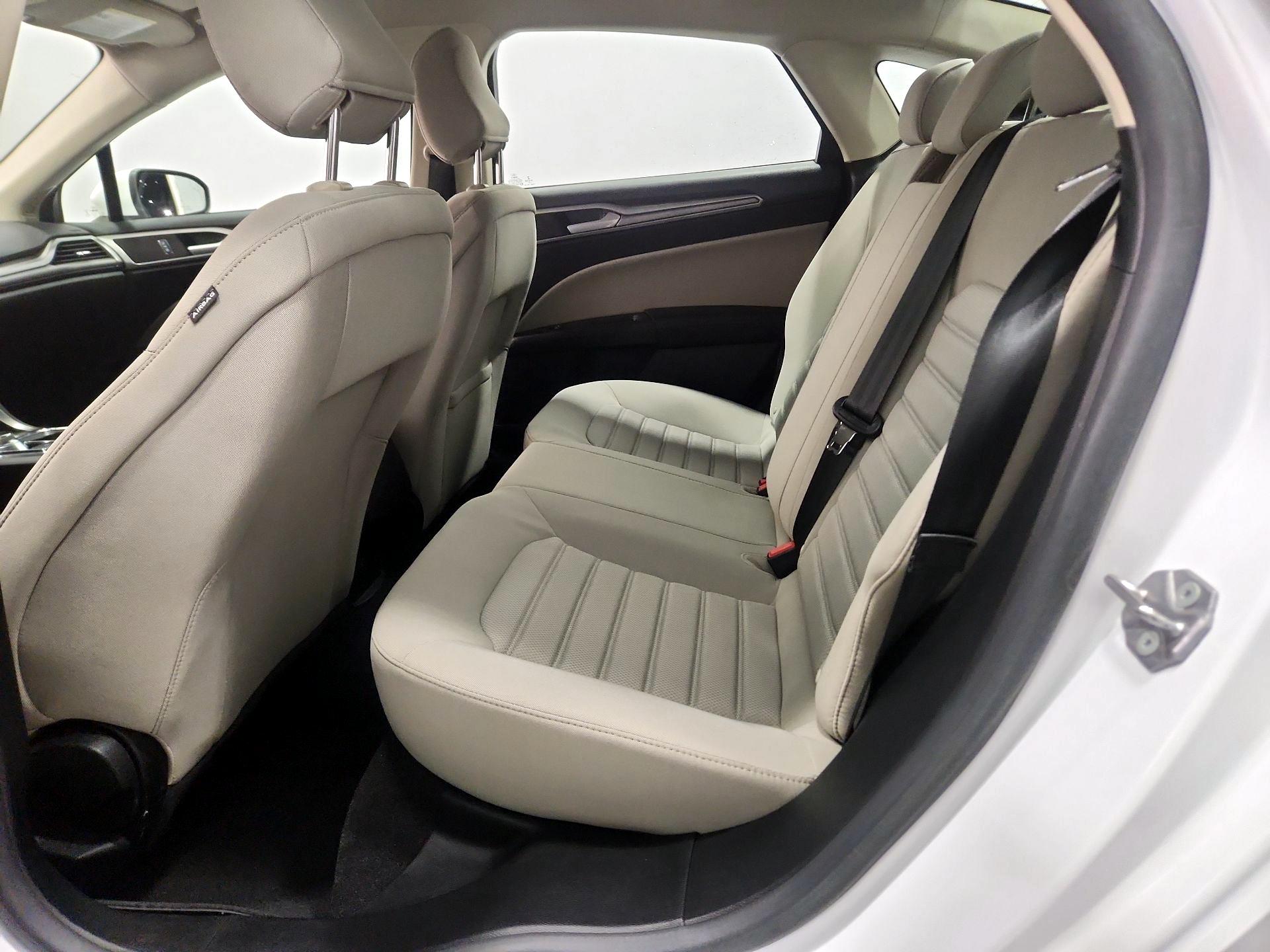 Thumbnail: 2020 Ford Fusion - 18