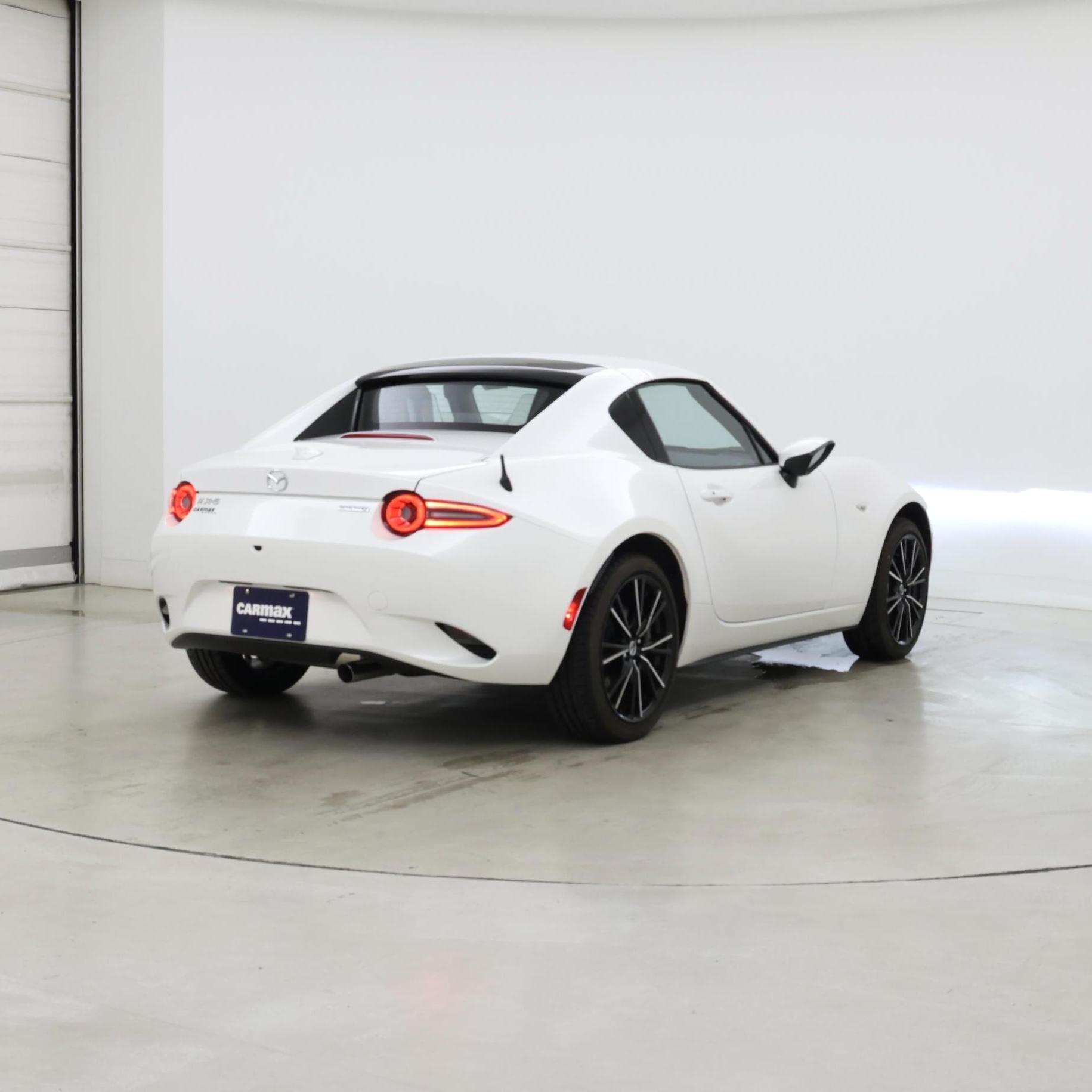 Thumbnail: 2025 Mazda MX-5 Miata - 8