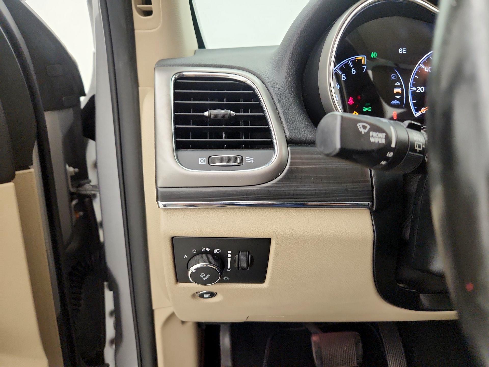 Thumbnail: 2019 Jeep Grand Cherokee - 13