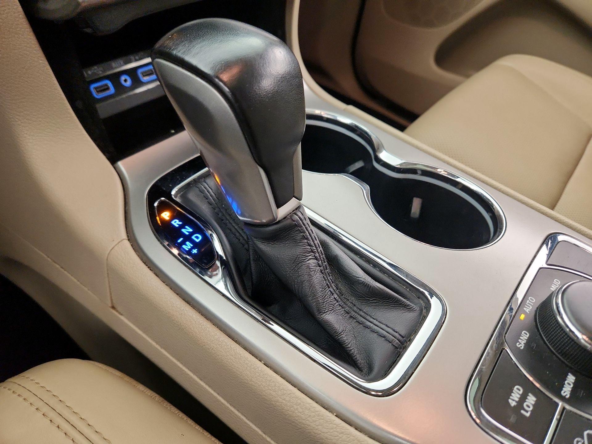 Thumbnail: 2019 Jeep Grand Cherokee - 18