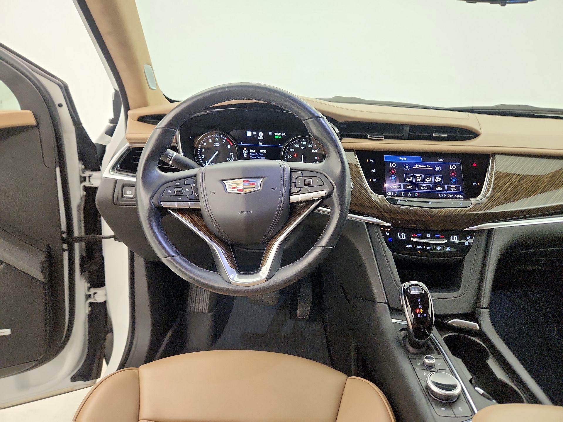 Thumbnail: 2021 Cadillac XT6 - 10