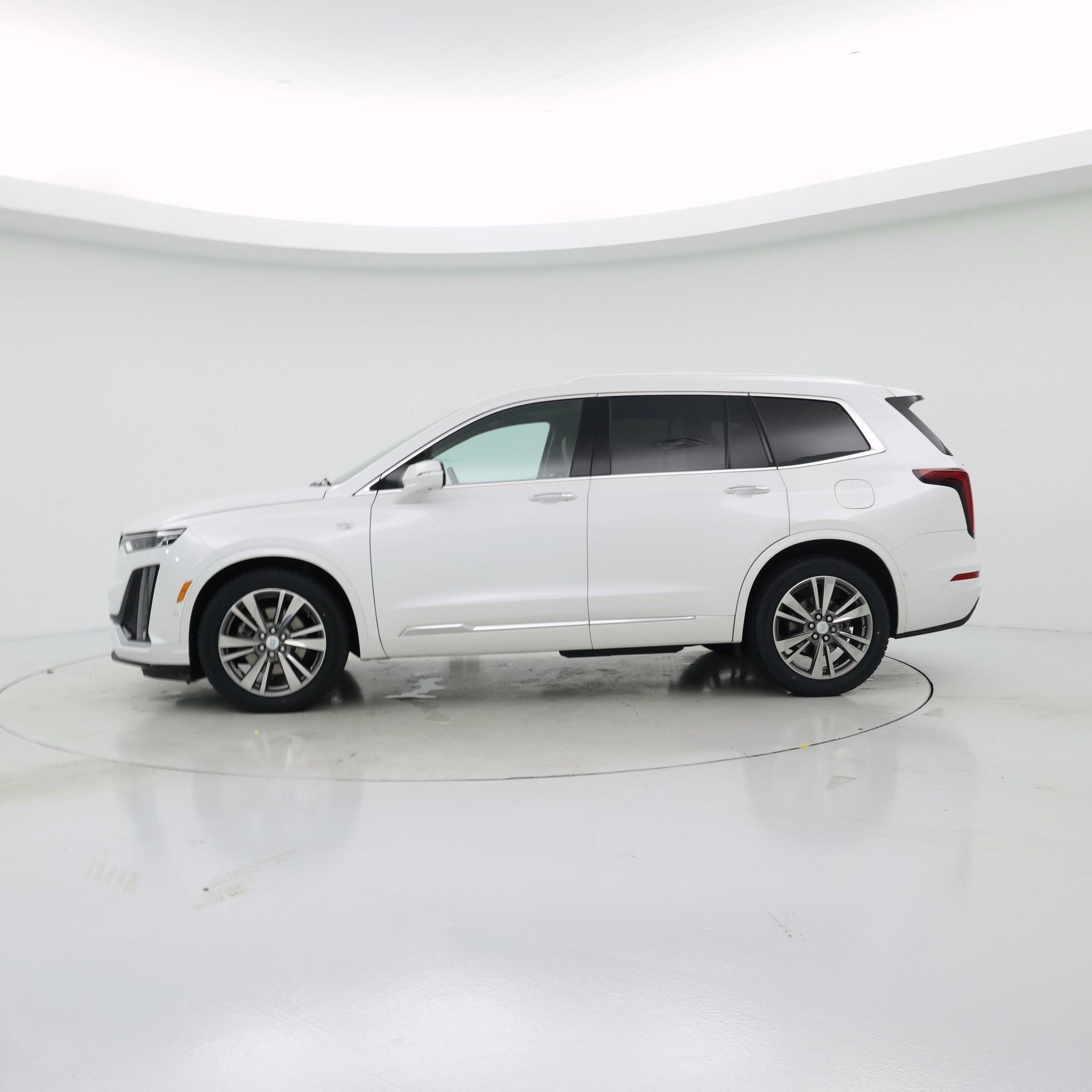 Thumbnail: 2021 Cadillac XT6 - 3