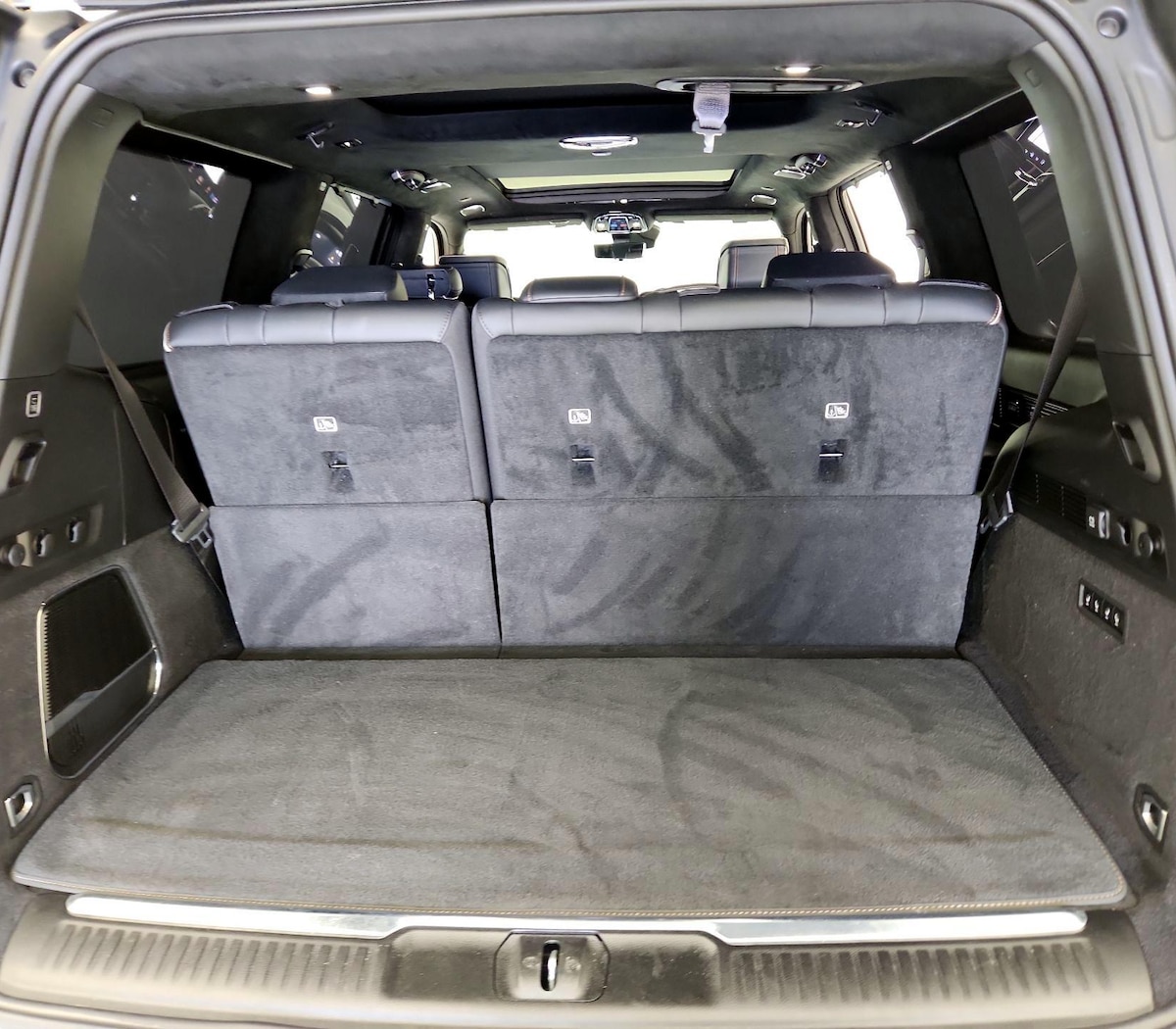 Trunk/Cargo (Seats Up)
