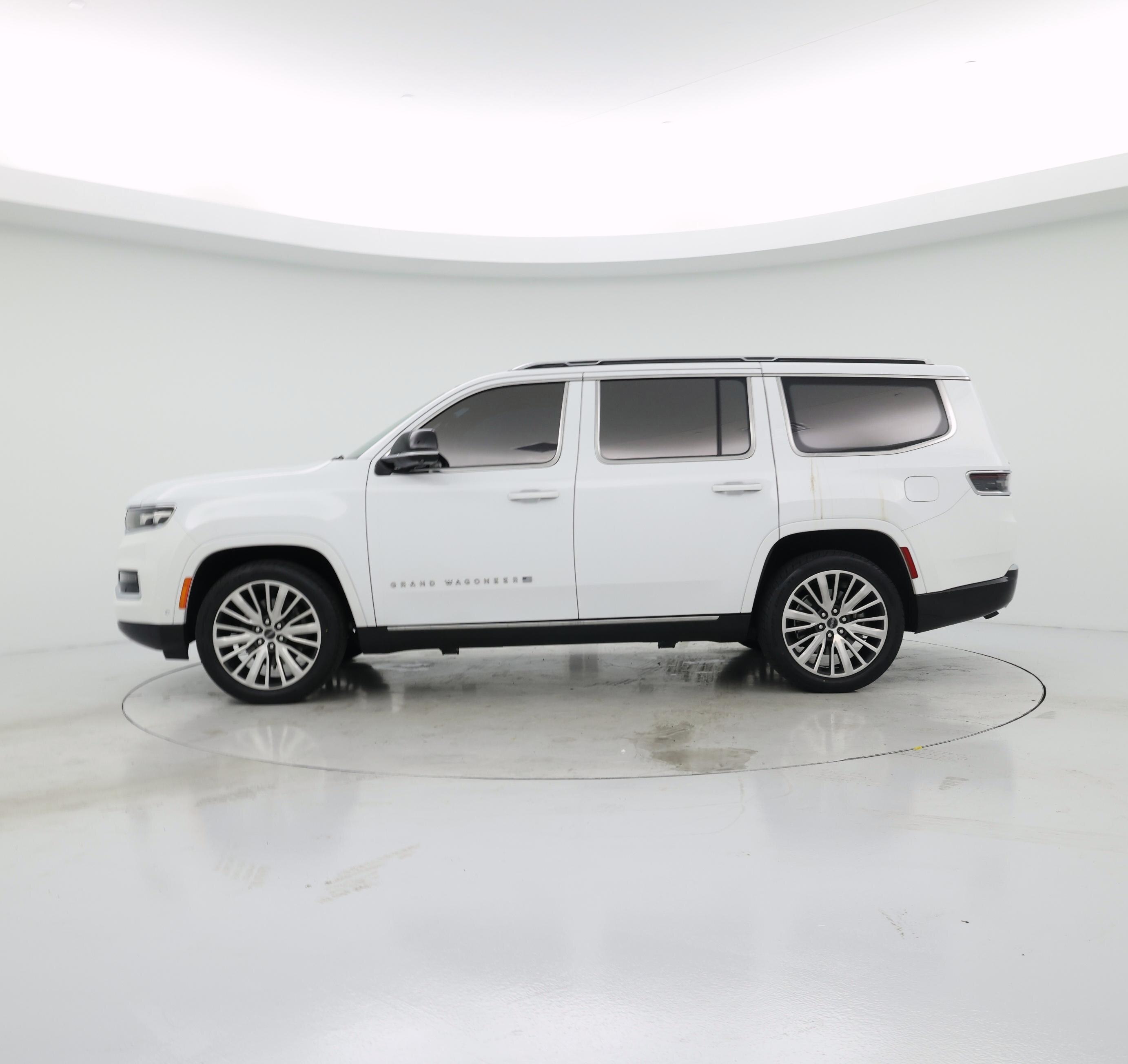 Thumbnail: 2023 Jeep Grand Wagoneer - 3