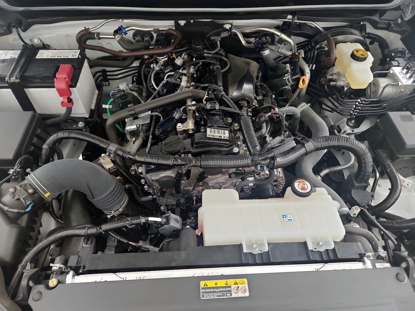 2025 Toyota Tacoma SR5 - Photo 23