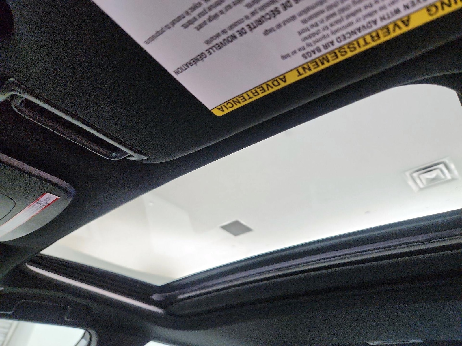 Sunroof(s) & Overhead Airbags