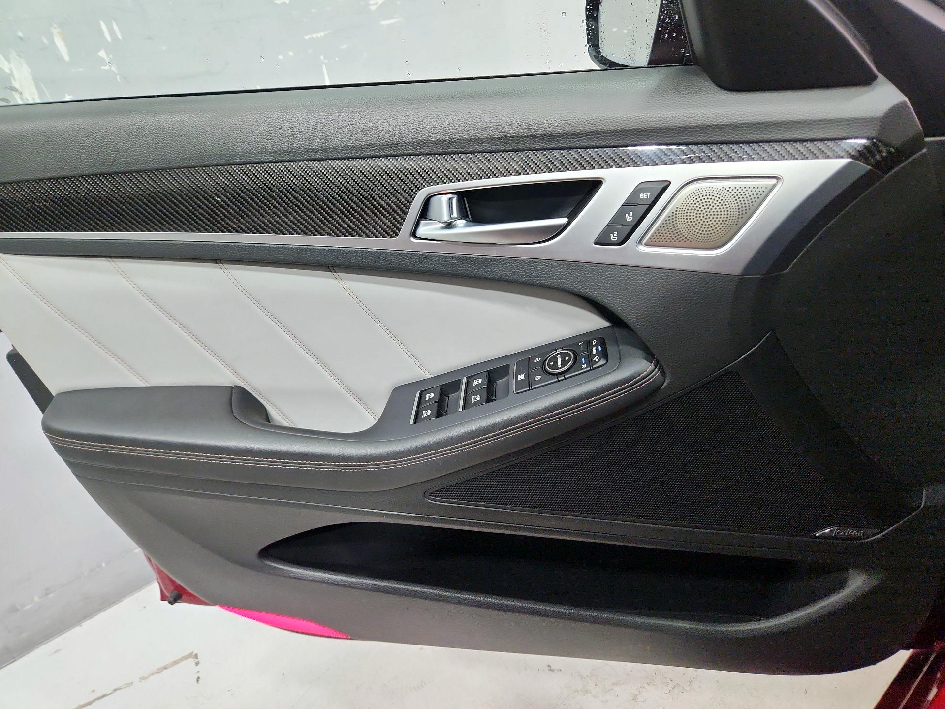 Thumbnail: 2019 Genesis G80 - 12